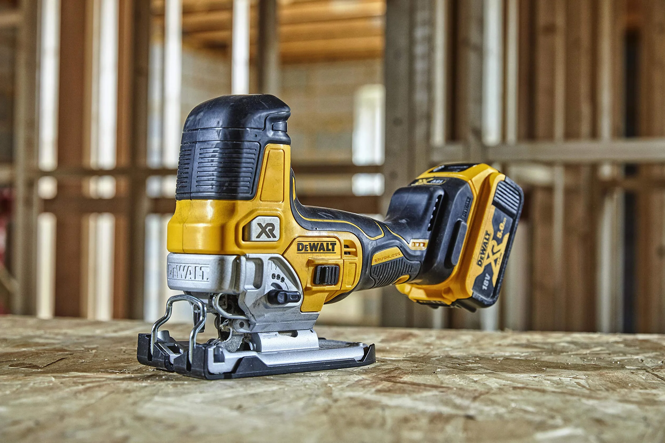 Wyrzynarka 18,0V Głębokość Cięcia 135mm 2x5Ah TSTAK DCS335P2 DeWalt