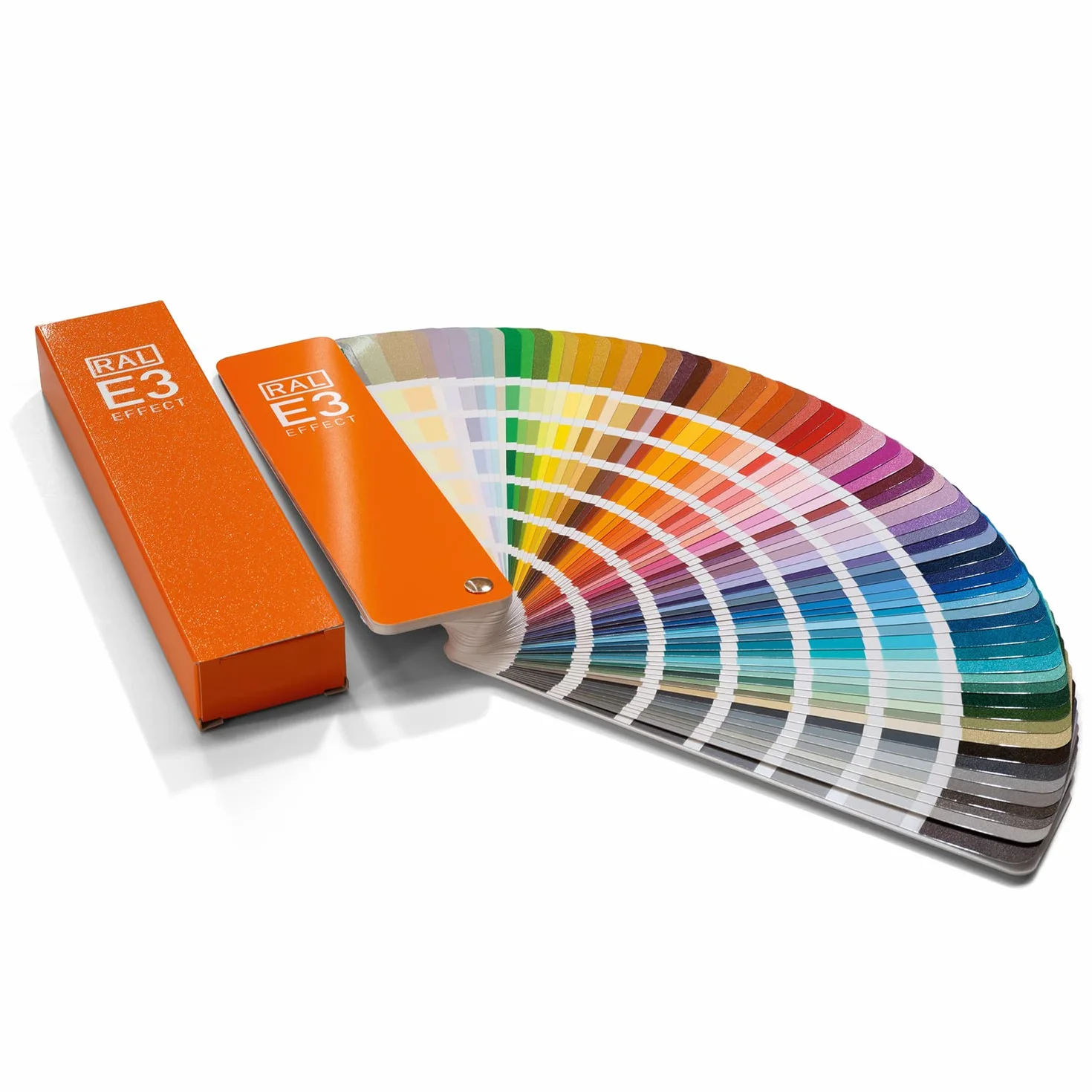 RAL E3 Colour Chart, 70 kolorów metalicznych w błyszczącym wykończeniu, 420 kolorów standardowych w półmacie