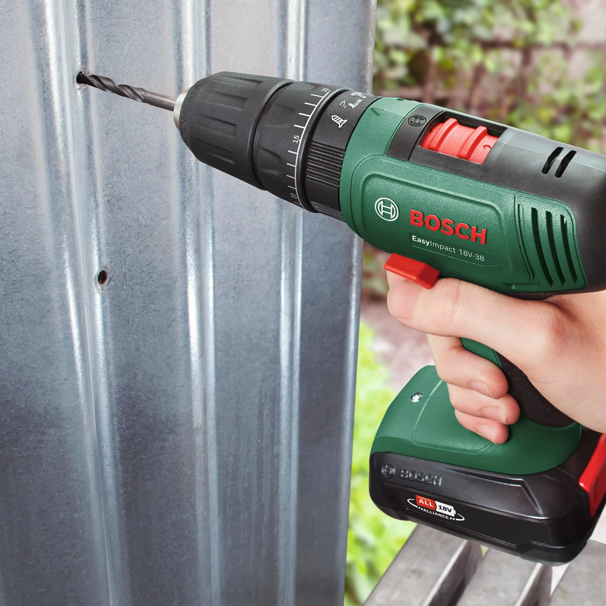 Bosch Wiertarka akumulatorowa EasyDrill 18V-38 18V 2,5 Ah