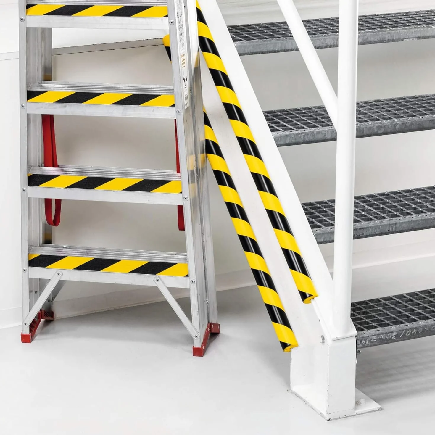 Durable profil ochronny krawędzi E8R, 1 m, opakowanie 5 sztuk, żółty/czarny, 1126130 ROUND