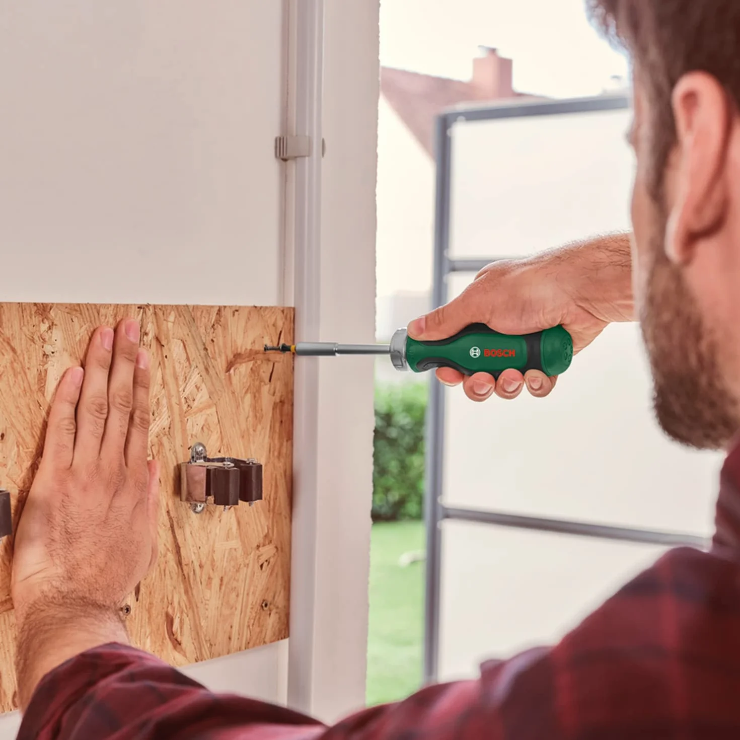 Bosch Wkrętak z grzechotką, 12 końcówek wkręcających (wysoki moment obrotowy, do zaawansowanych prac, wysuwany magazynek, 12 końcówek wkręcających, magnetyczny uchwyt) – Amazon Edition