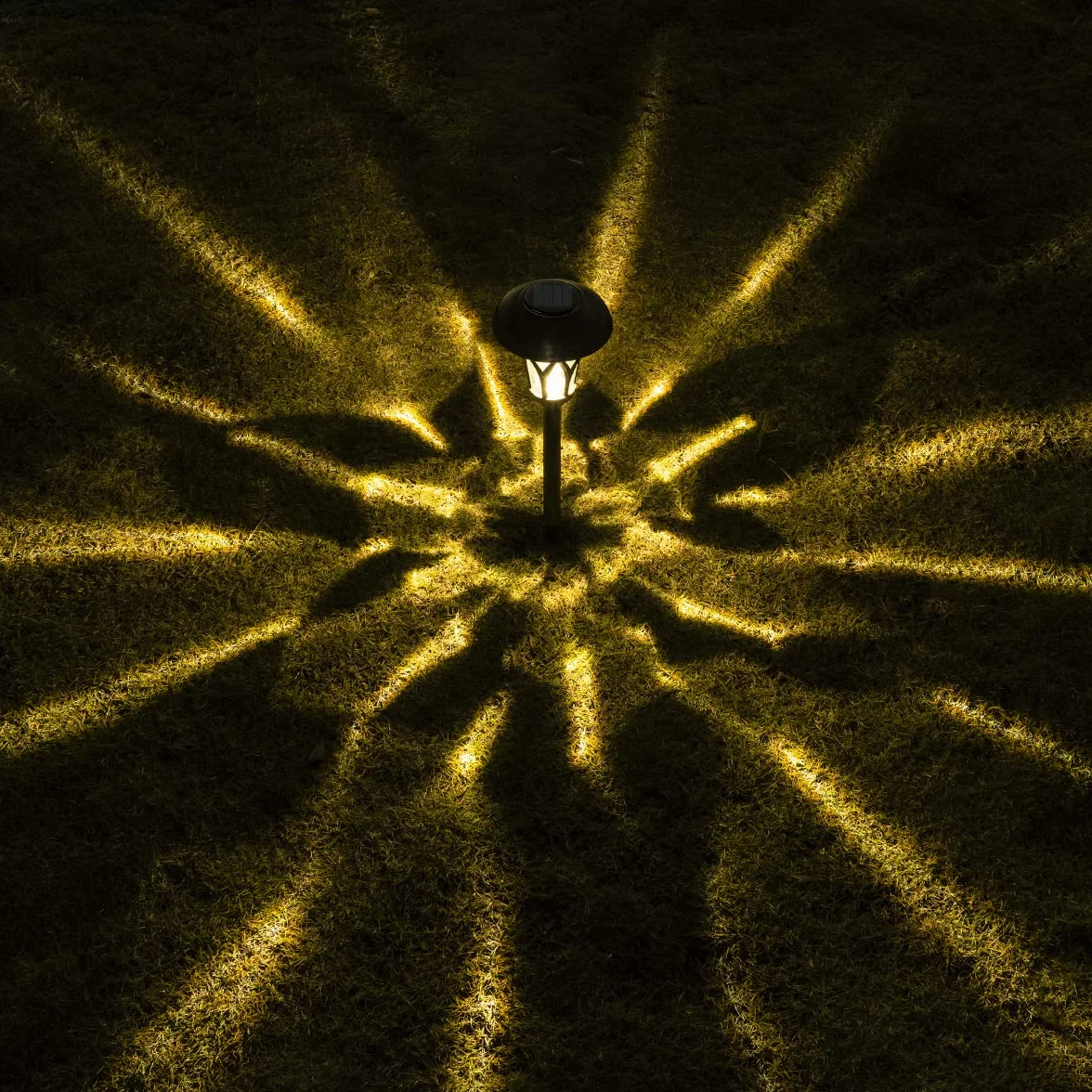 GIGALUMI Solarne światła drogowe na zewnątrz, 6 szt., super jasne, wysokie lumeny, zasilane energią słoneczną, lampy ogrodowe LED na trawnik, patio, podwórko