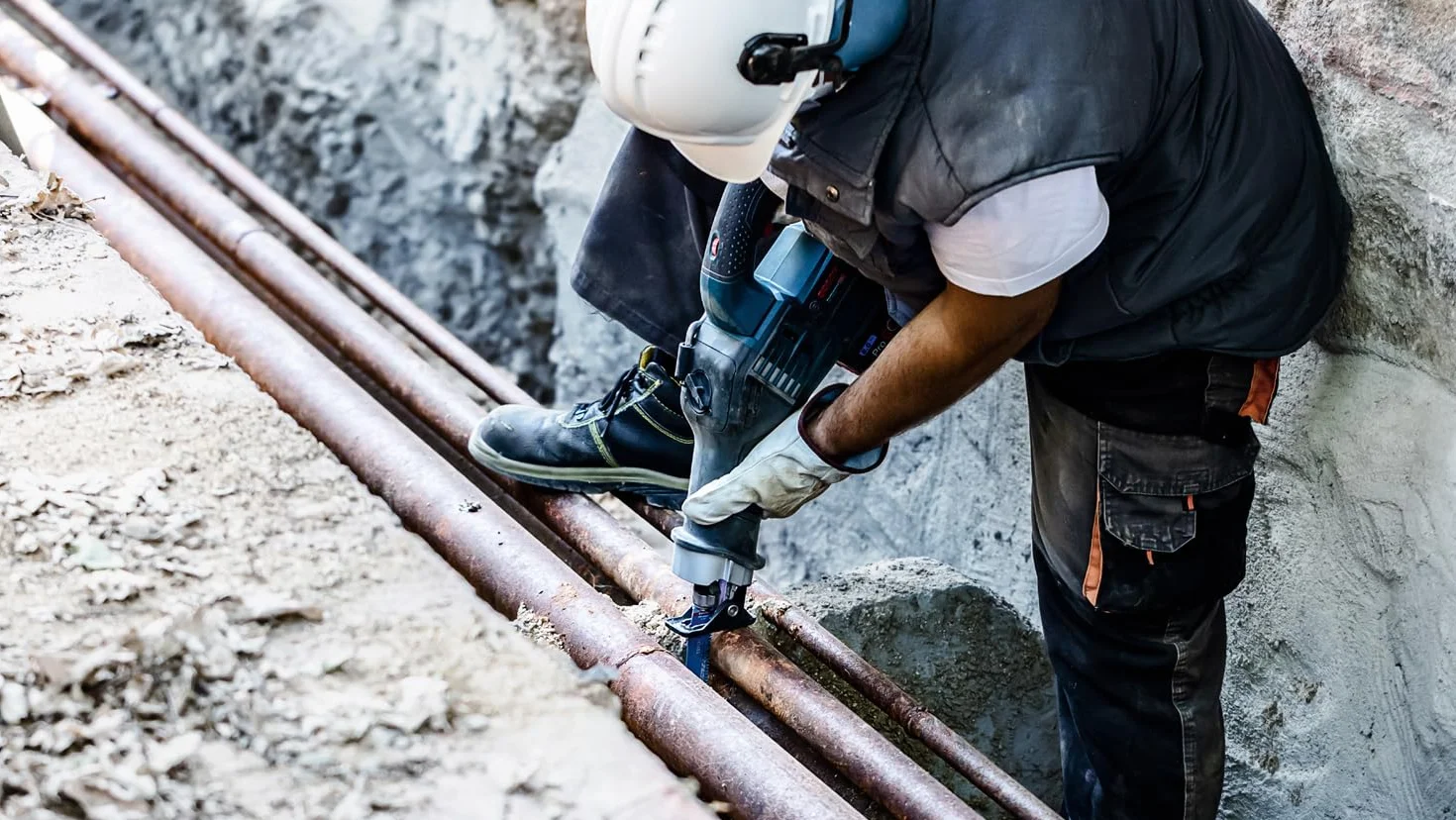 Bosch 1x Brzeszczoty do piły szablastej EXPERT Thick Tough Metal S1155CHC (do Twarda stal, Żeliwo, Długość 225 mm, Professional Akcesoria Piła szablasta)