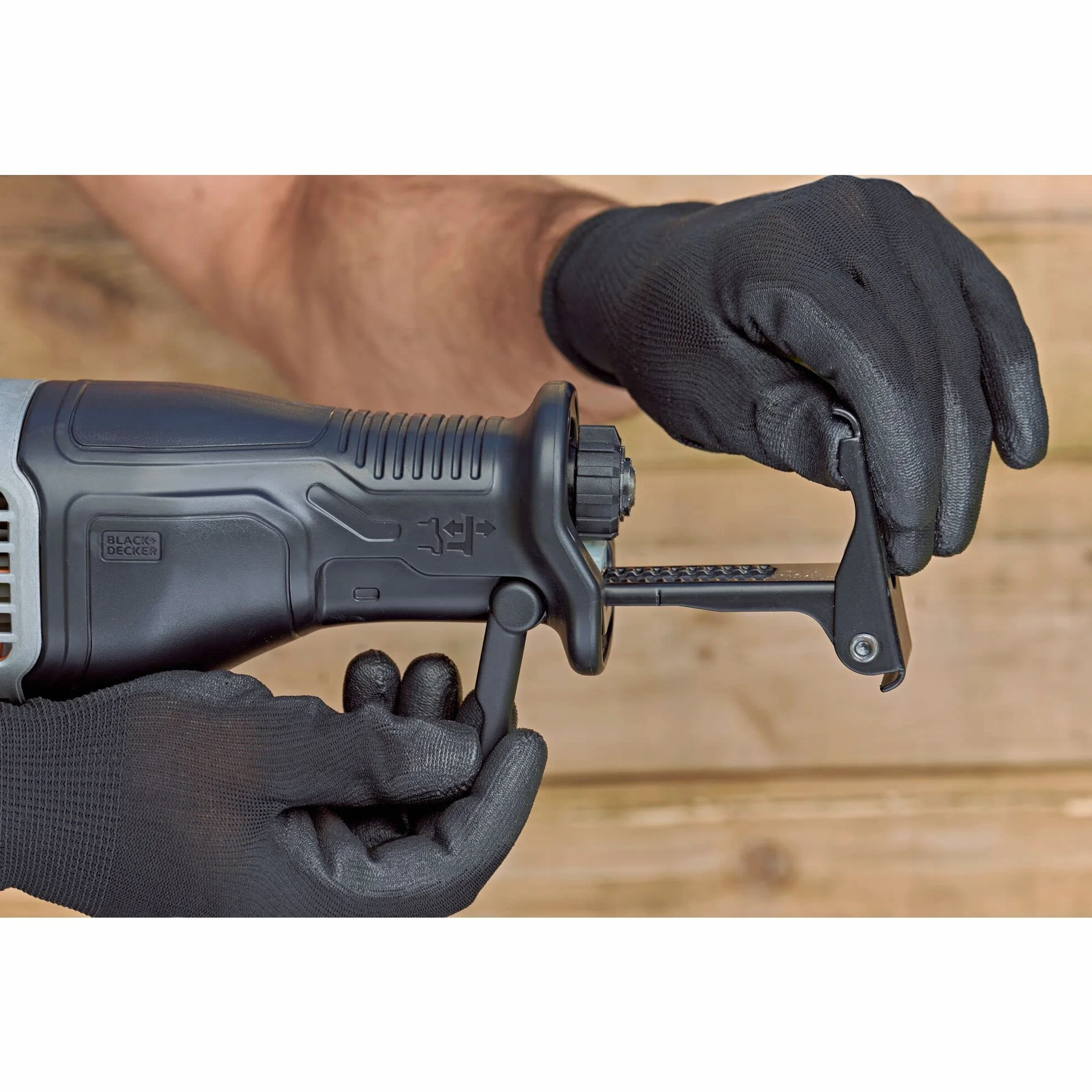BLACK & DECKER Precyzyjny Piła sable 750w, velocidad variable 0-2.800 cpm, longitud carrera 20mm, capacidad máxima corte (drewno) 150mm, capacidad má dla profesjonalistów i majsterkowiczów 750w 20mm
