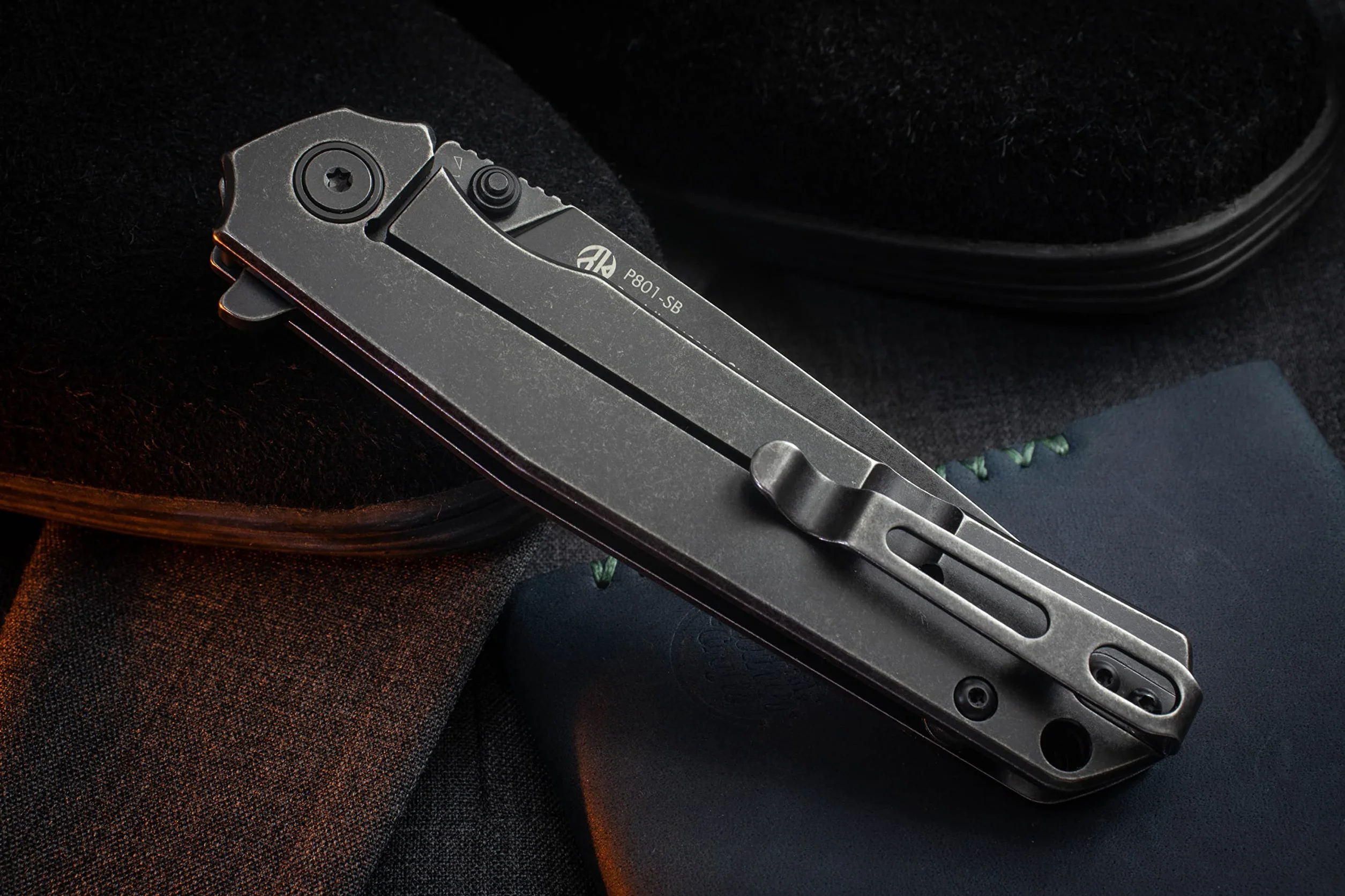 RUIKE Unisex Adult czarny P801-SB Framelock, mały