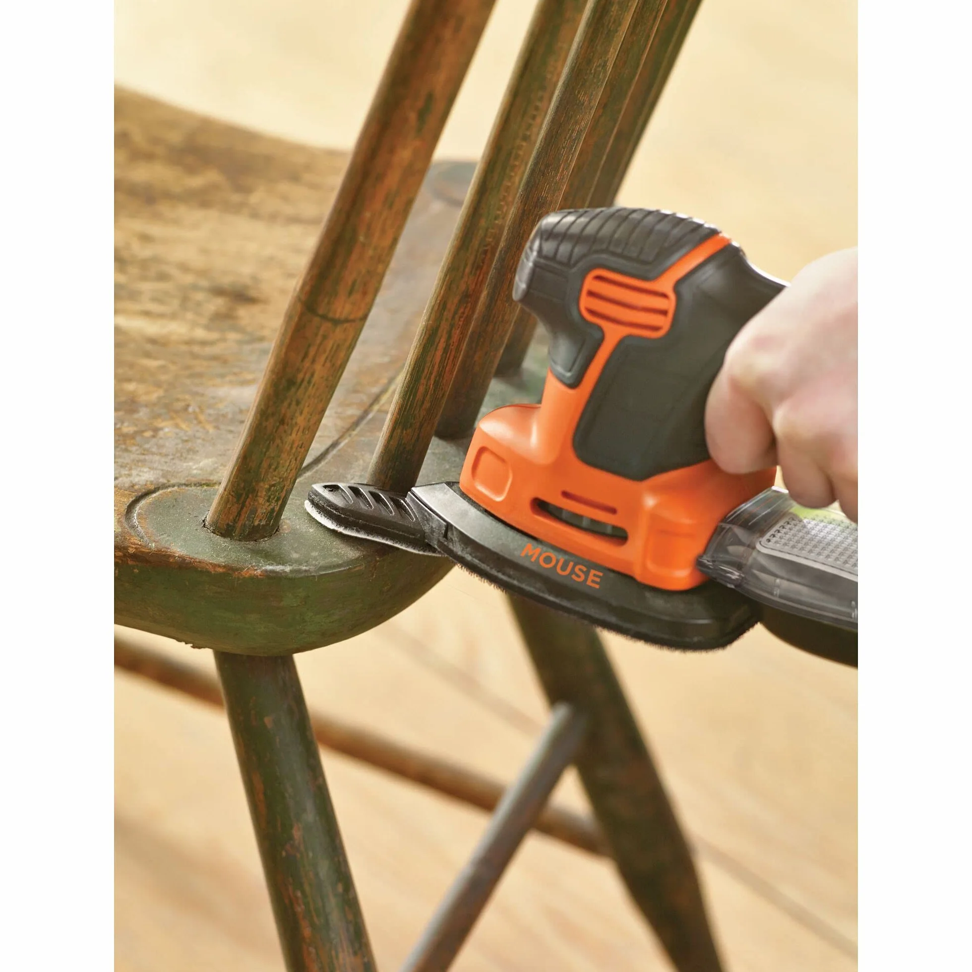 BLACK+DECKER Mouse Szlifierka Trójkątna z Mikrofiltrem, 120 W, KA2000-QS