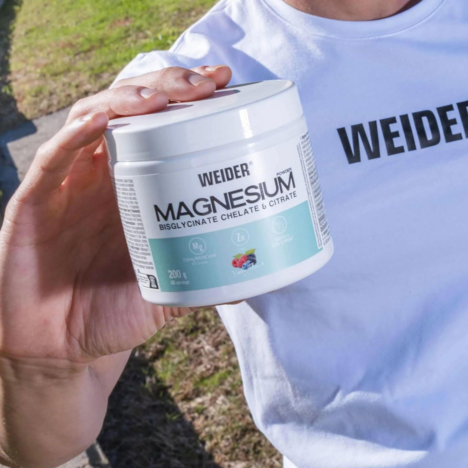 Weider Magnesium Powder (200 g), Smak Czerwone Owoce, 250 mg na Porcję, Magnez w Proszku (Bisglicynian i Cytrynian) z Cynkiem, Wspiera Mięśnie i Kości, Redukuje Zmęczenie, Bez Dodatku Cukru, Wegański
