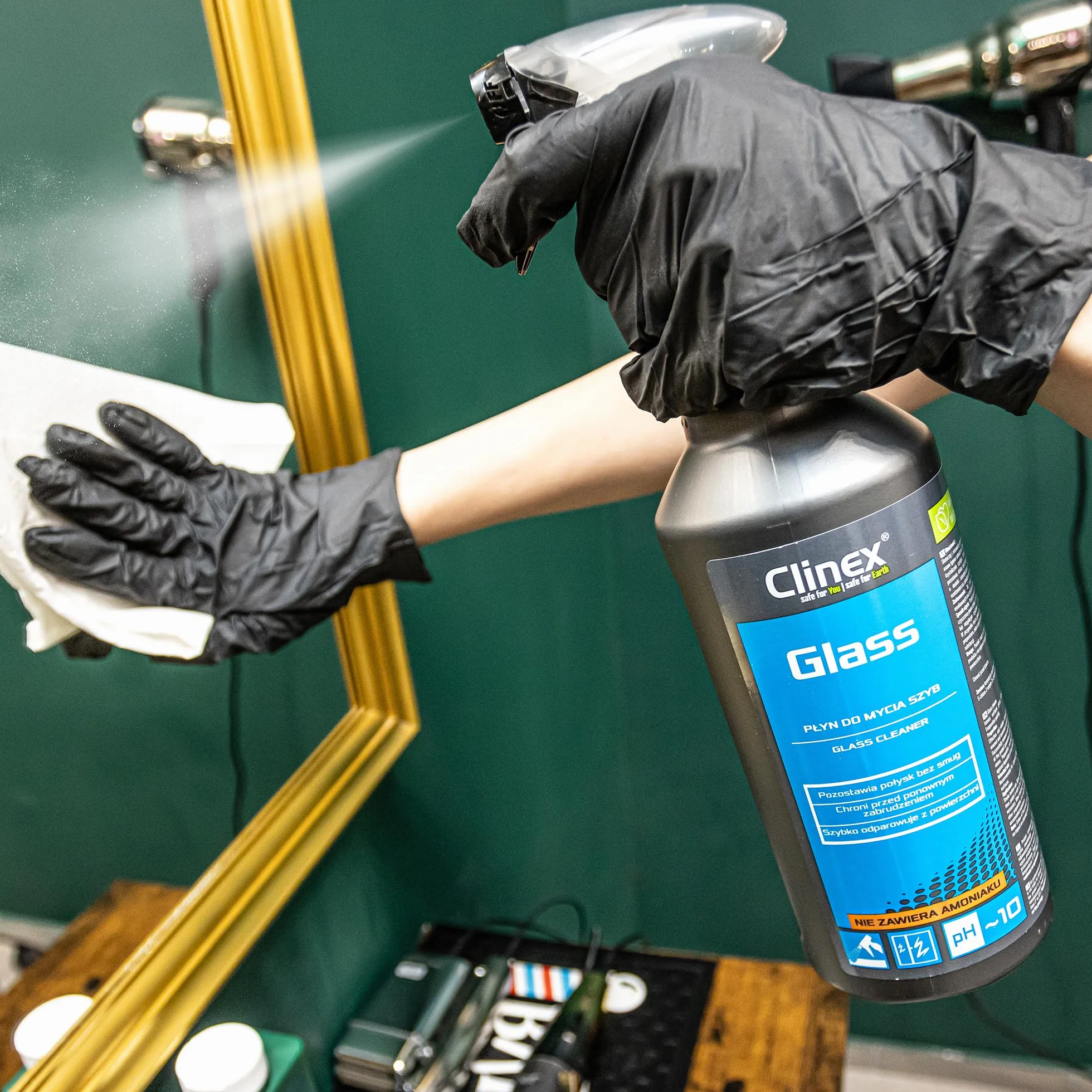 Clinex Glass 1 l – skuteczny środek do czyszczenia szyb – mocny środek do czyszczenia okien – szkło ceramiczne – czyszczenie okien – dokładne czyszczenie szyb