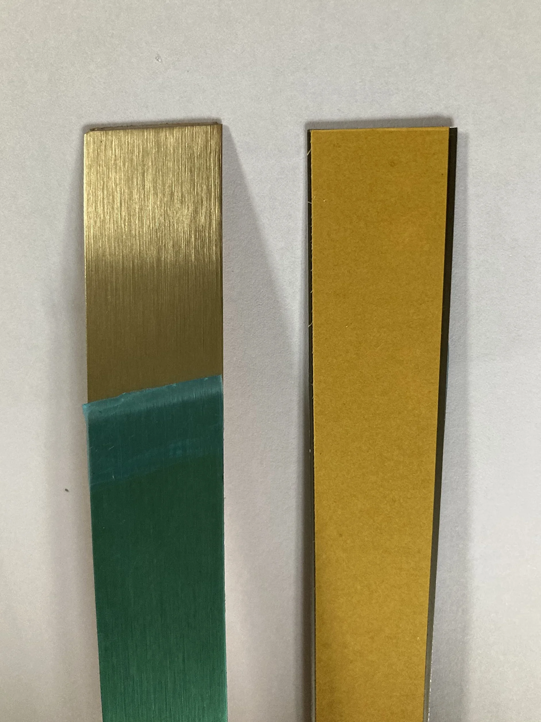 Mosiądz szczotkowany taśma blaszana 2500x60x0,5 mm samoprzylepna