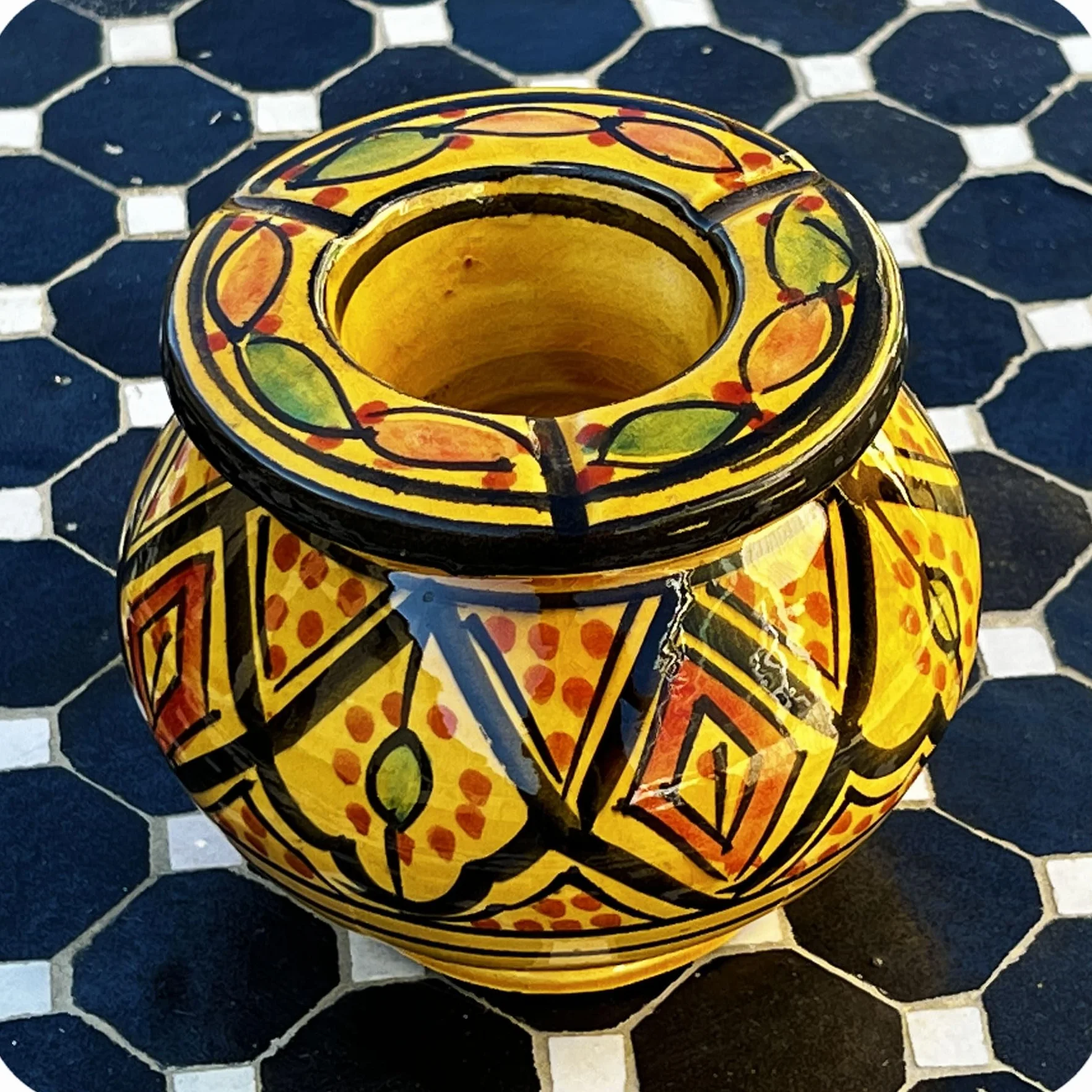 Marokańska popielniczka ceramiczna popielniczka orientalna dekoracja duża kolor żółty