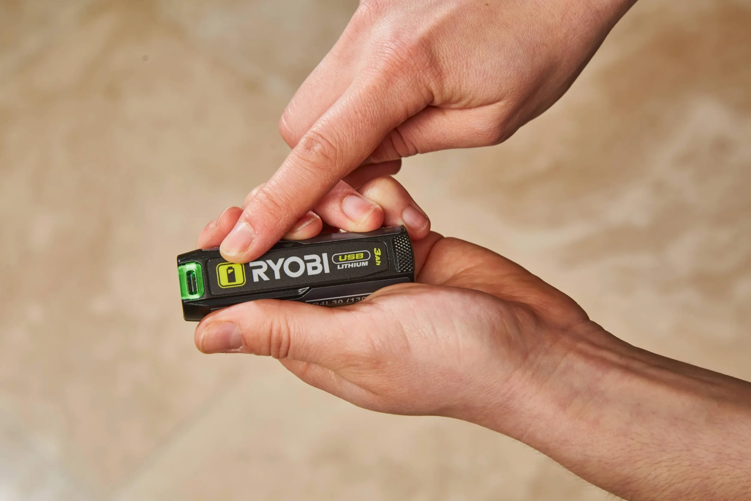 RYOBI RB4L30 akumulator litowy USB 4 V 3,0 Ah i powerbank