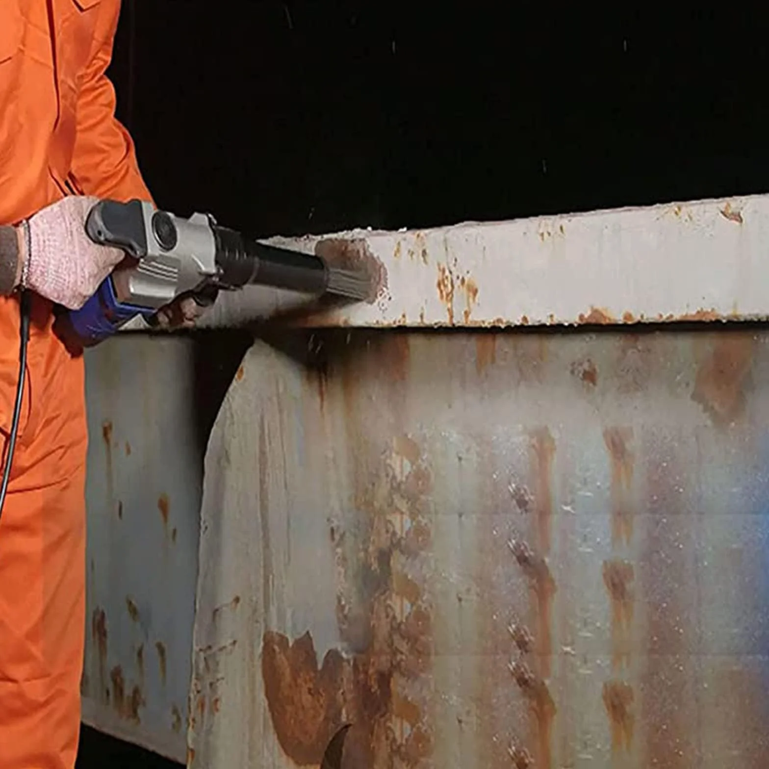 Elektryczny skaler igłowy, narzędzie do usuwania rdzy 1100 W, do czyszczenia powierzchni metalowych, żużla spawalniczego i usuwania farby, wytrzymała, profesjonalna klasa