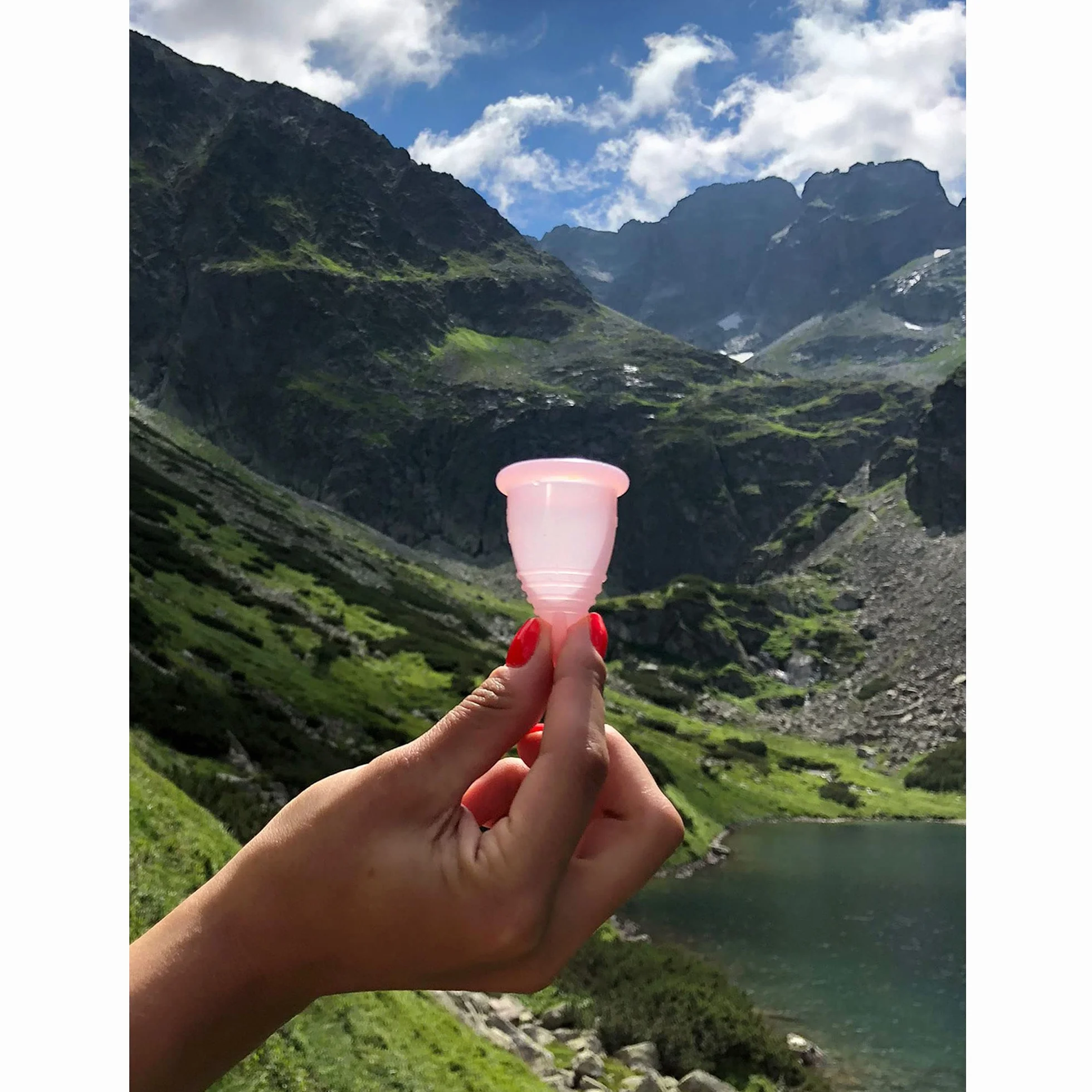 Selenacare Filiżanka menstruacyjna Premium – z pojemnikiem do czyszczenia i woreczkiem do przechowywania z bawełny, różowa, rozmiar L