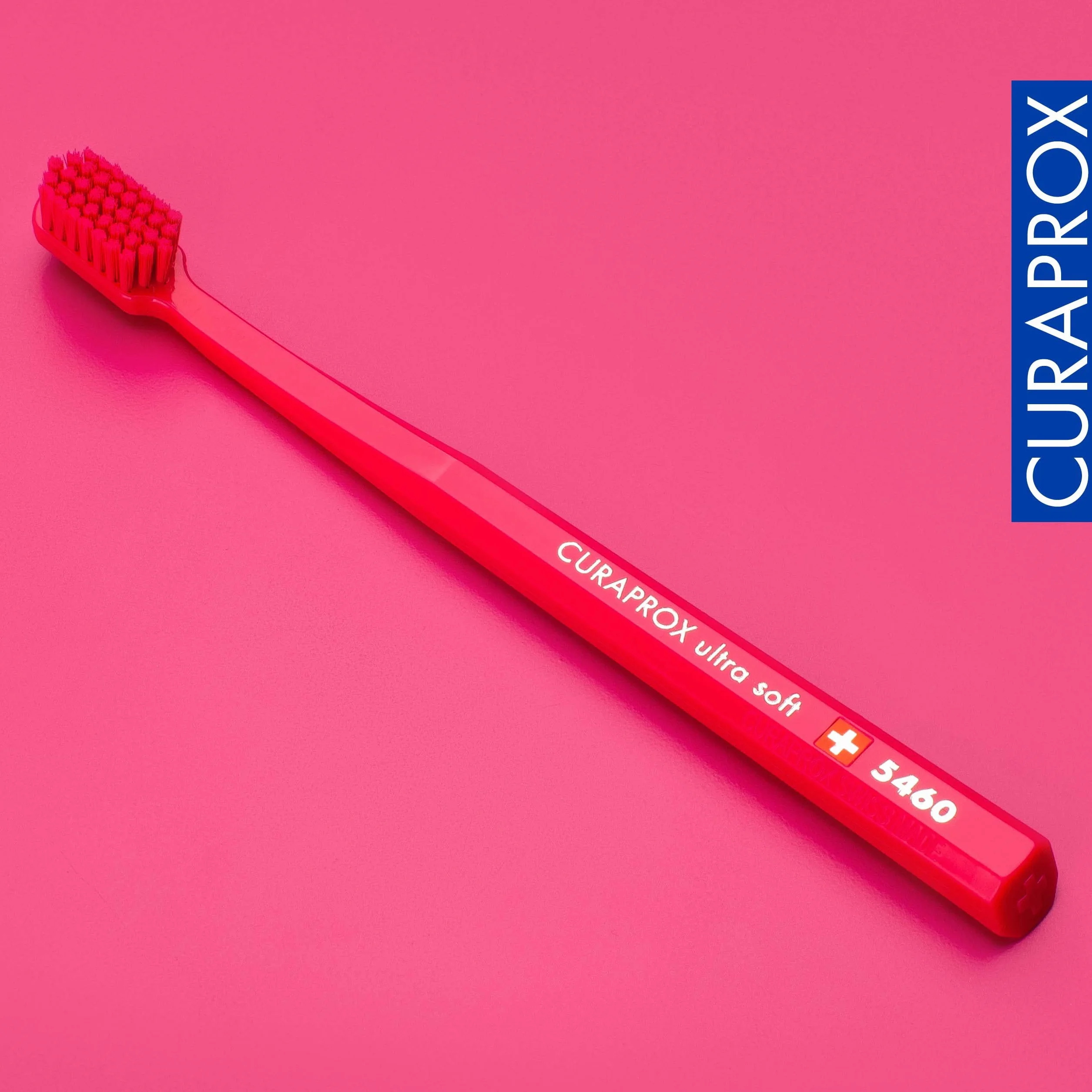 Curaprox CS 5460 Ultra-miękka szczoteczka do zębów-Pielęgnacja zębów i dziąseł dla dorosłych/Super Miękkie włosie Curen® / Magenta, pojedyncze opakowanie/Made in Switzerland