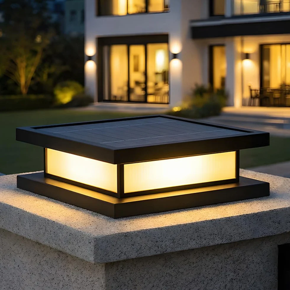 Zewnętrzne lampy solarne do słupków Ultra-cienkie lampy solarne LED o zmiennej intensywności, zewnętrzna latarnia na ścieżki, taras i ogród, matowa czerń