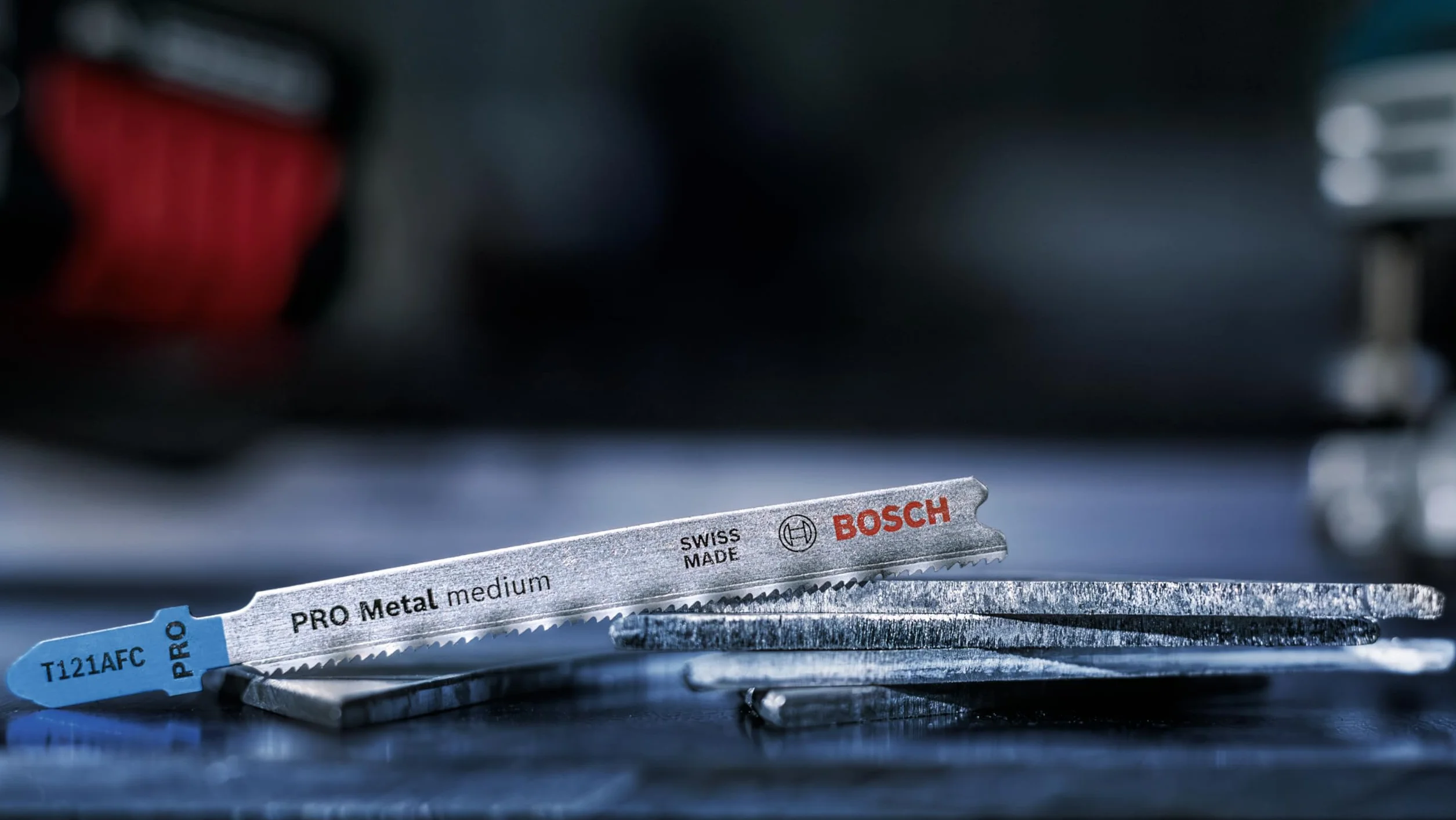 Bosch 25x PRO Metal Medium T121AFC brzeszczot do wyrzynarki (do blach stalowych, blach stalowych, długość 92 mm, profesjonalne akcesoria do wyrzynarki)