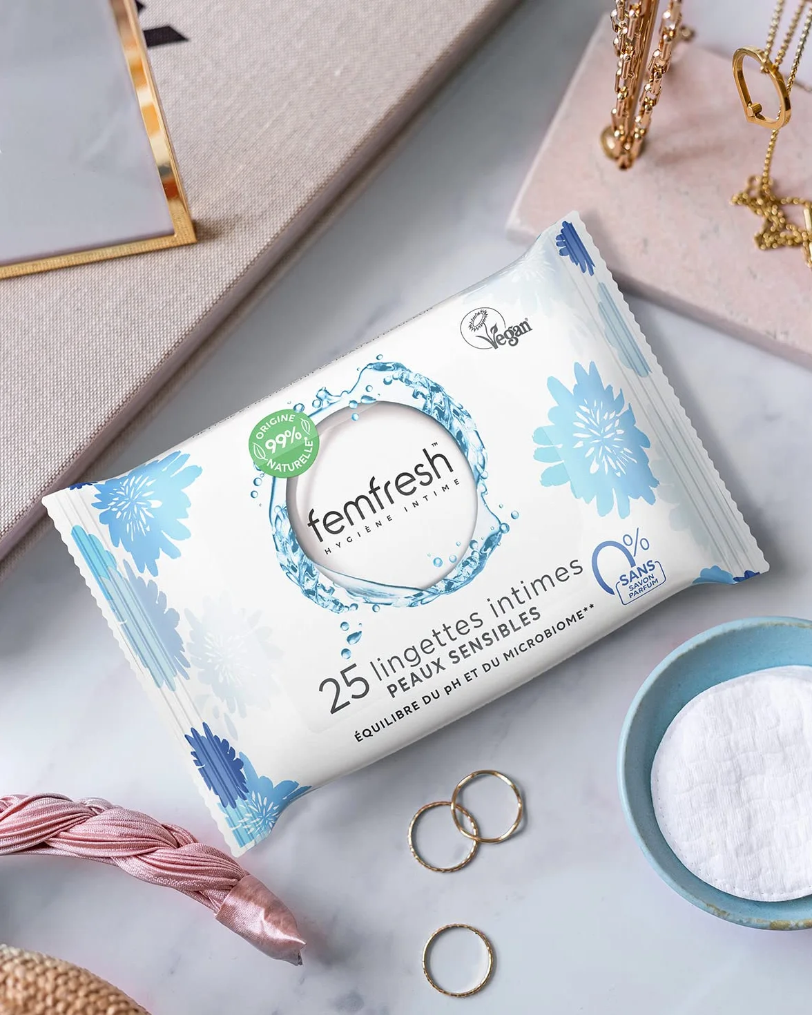 Femfresh - Chusteczki intymne do skóry wrażliwej 0%, aloes i nagietek - 25 chusteczek