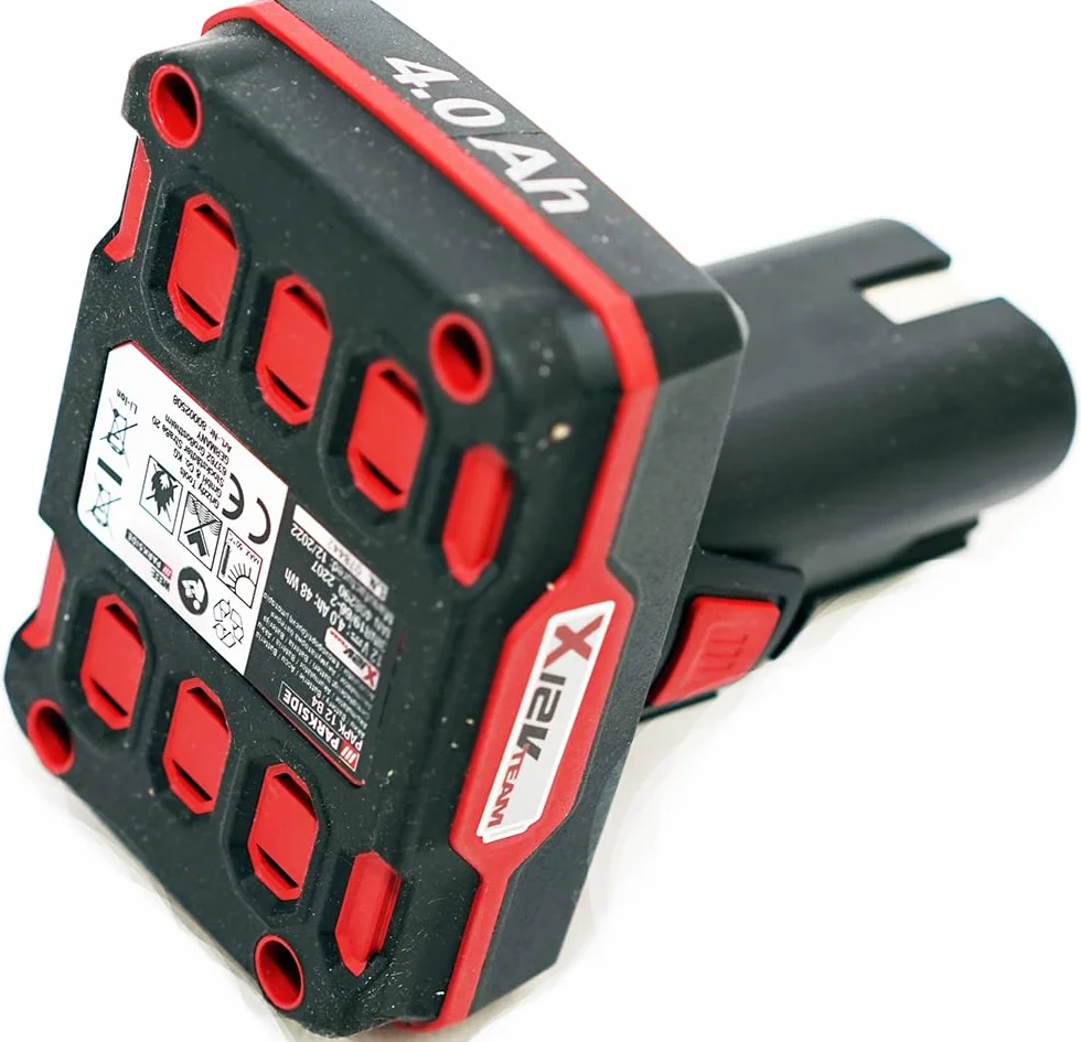 HEADNMORE Bundle – PARKSIDE PERFORMANCE® 12 V akumulatorowa wyrzynarka PPSTKA 12 + breloczek do kluczy HEADNMORE® (akumulator 2 x 4 Ah)
