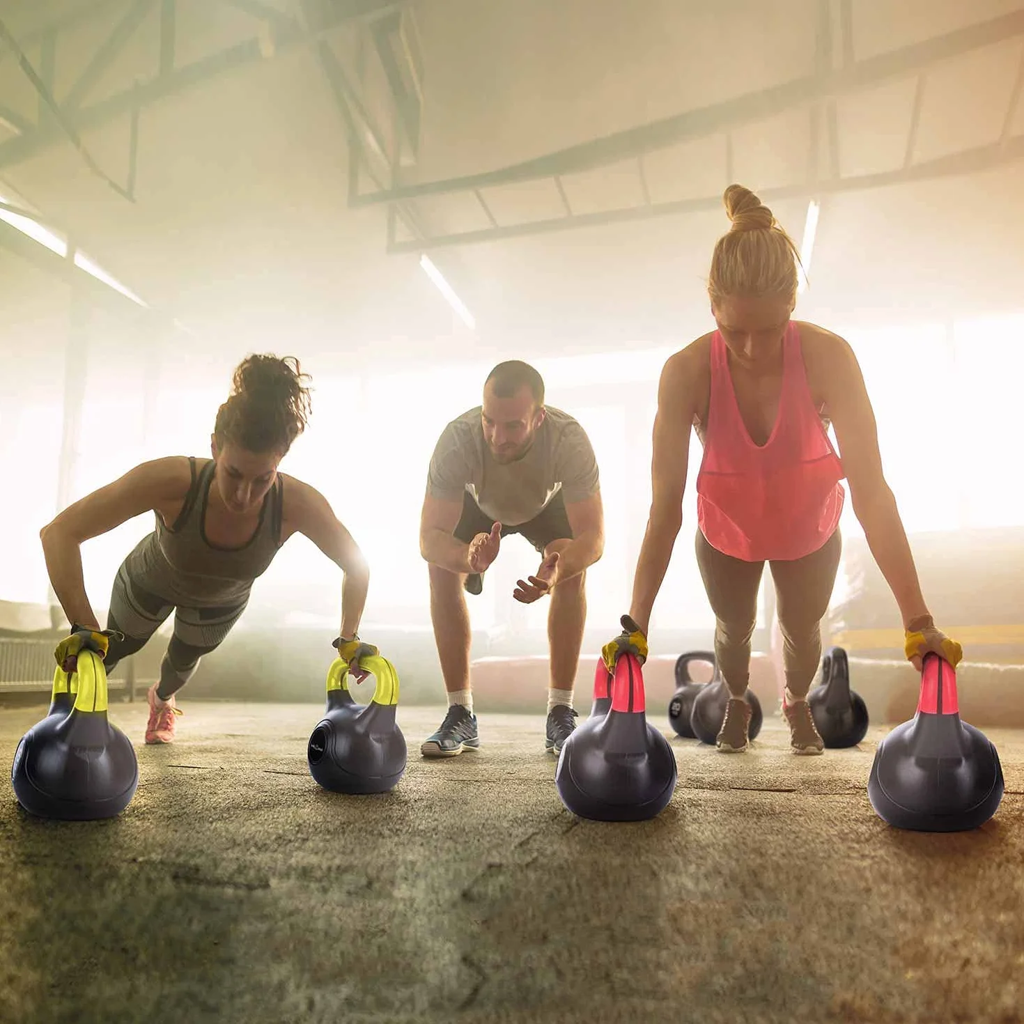 Body & Mind® Kettlebell Ball hantla plastikowa 2-20 kg - Hantla treningowa do treningu siłowego - Profesjonalna hantla fitness swing