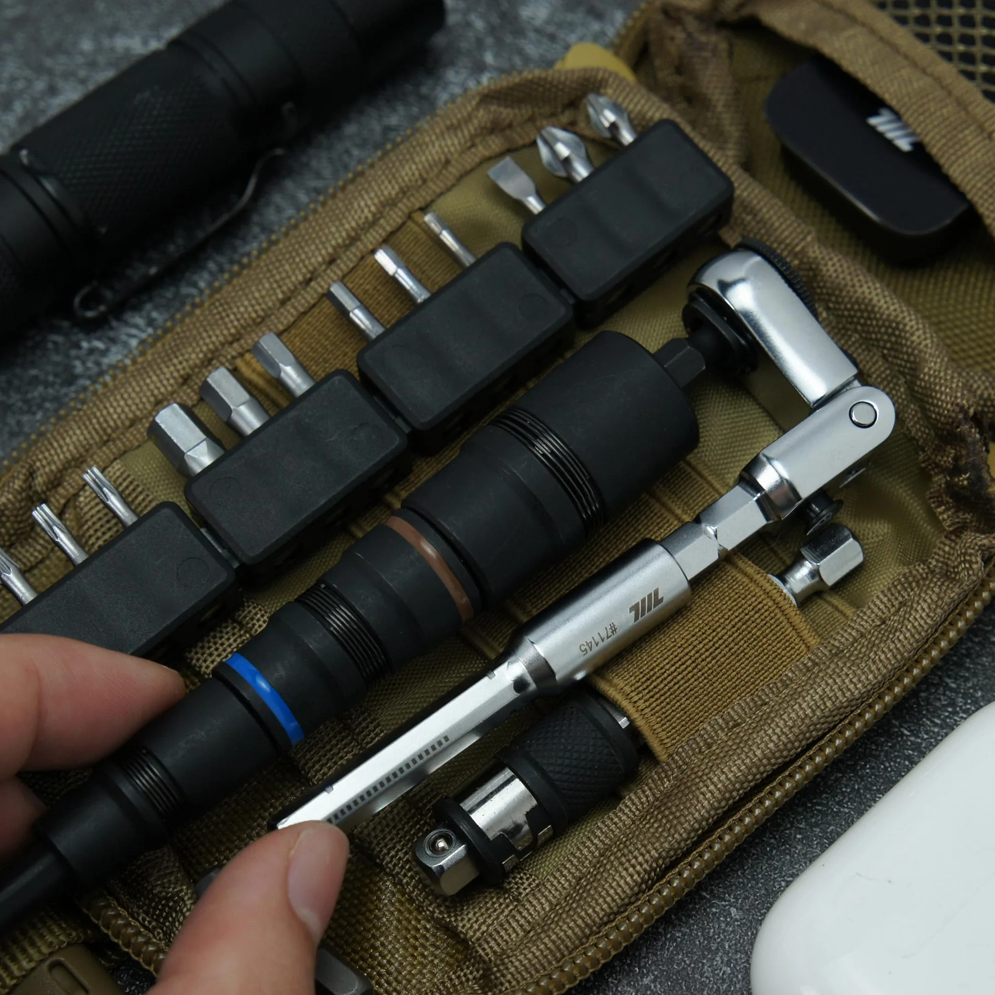 711L EDC Flex klucz grzechotkowy z uchwytem T, mini narzędzie grzechotkowe 1/10.2 cm z przedłużeniem gniazda i otworem na klucze do codziennego noszenia