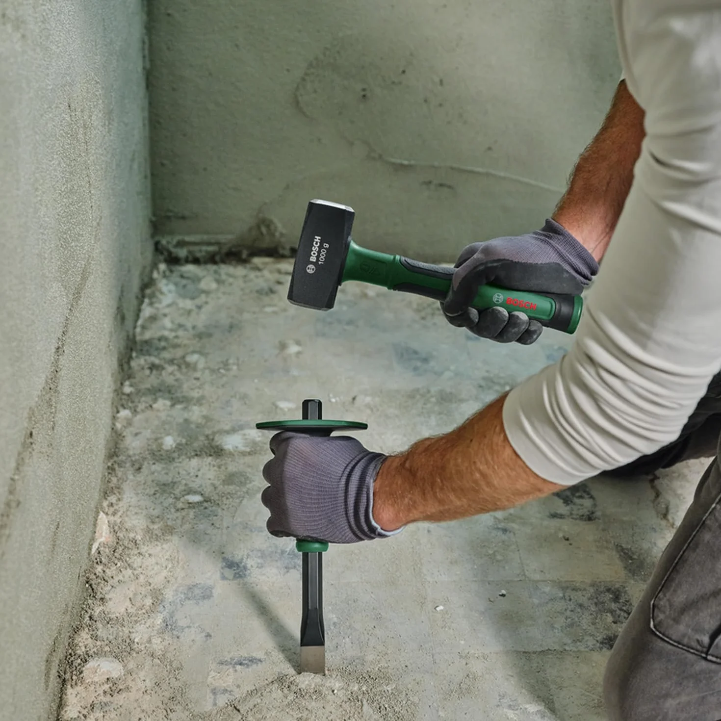 Bosch Młotek kamieniarski 1000 g (do wymagających prac, wytrzymała stal wysokowęglowa, symetr. obuch, komfortowy trzonek z miękką okładziną Softgrip i rdzeniem z włókna szkl., niski poziom drgań)