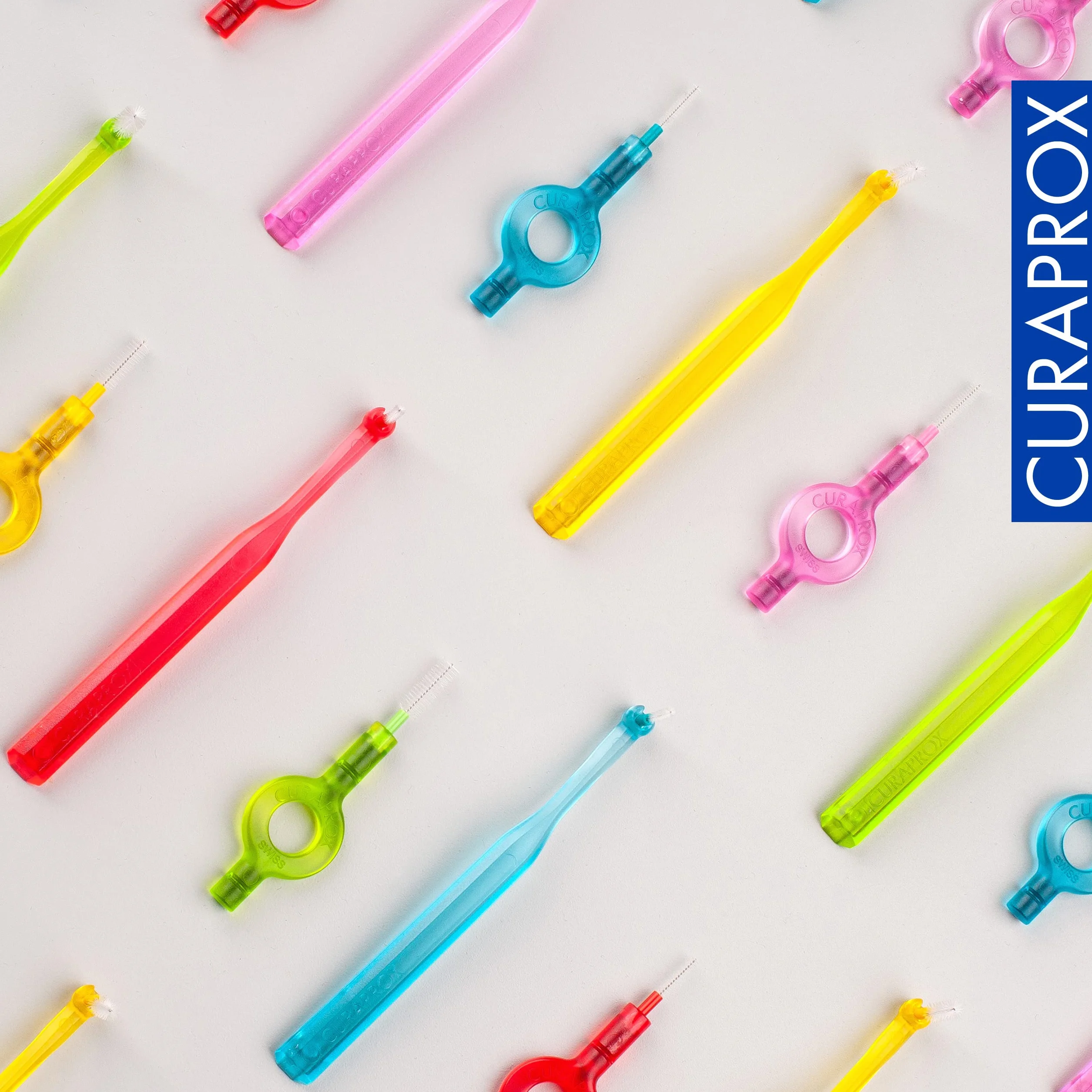 Curaprox Szczotki międzyzębowe CPS Prime Plus Mix-set/Średnica 0,6-1,1 mm/skuteczność 2,2-5 mm/Zestaw z 5 szczotkami Międzyzębowymi i uchwytem UHS 451 / Made in Switzerland