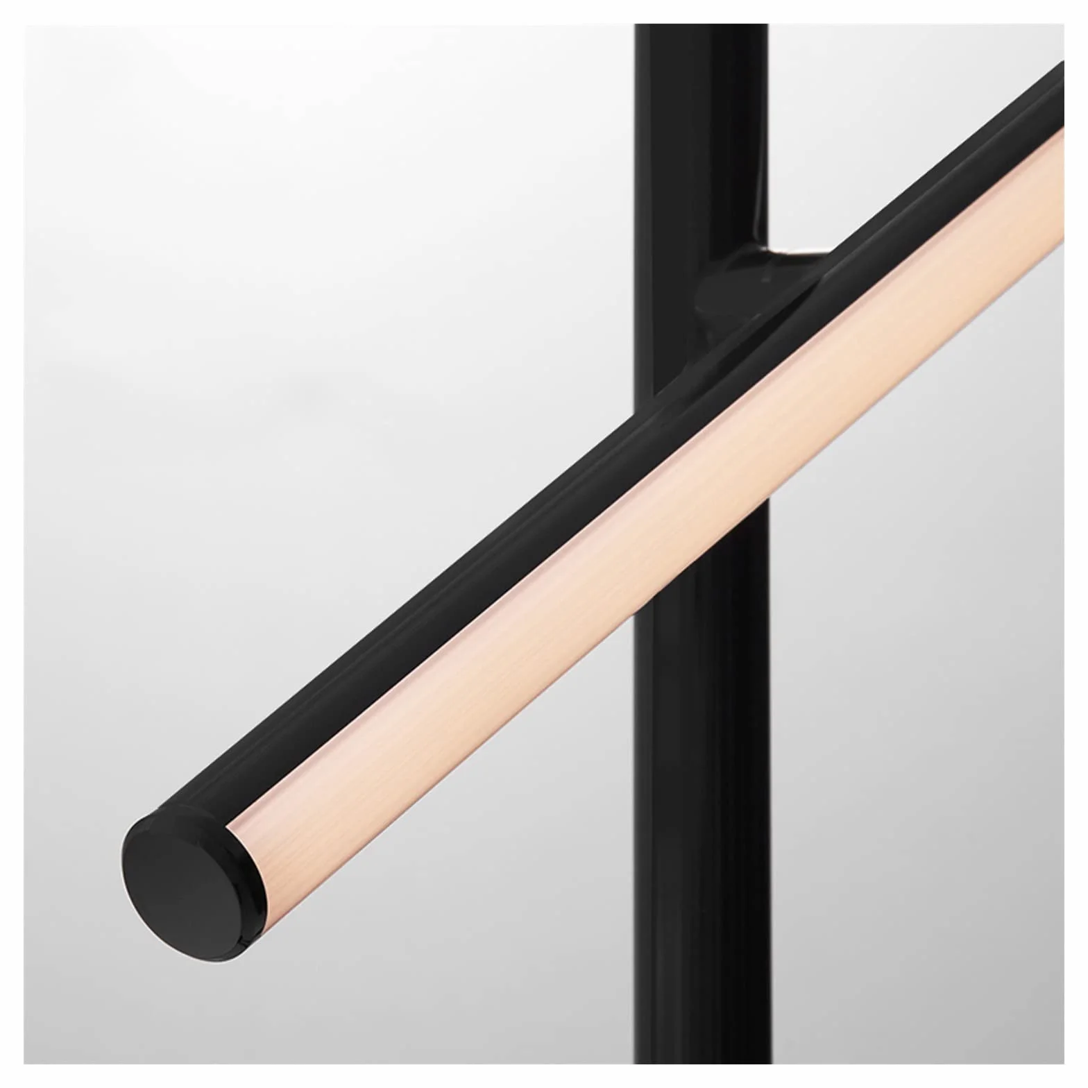 Oświetlenie Minimalistyczna lampa do salonu (bez źródła światła)