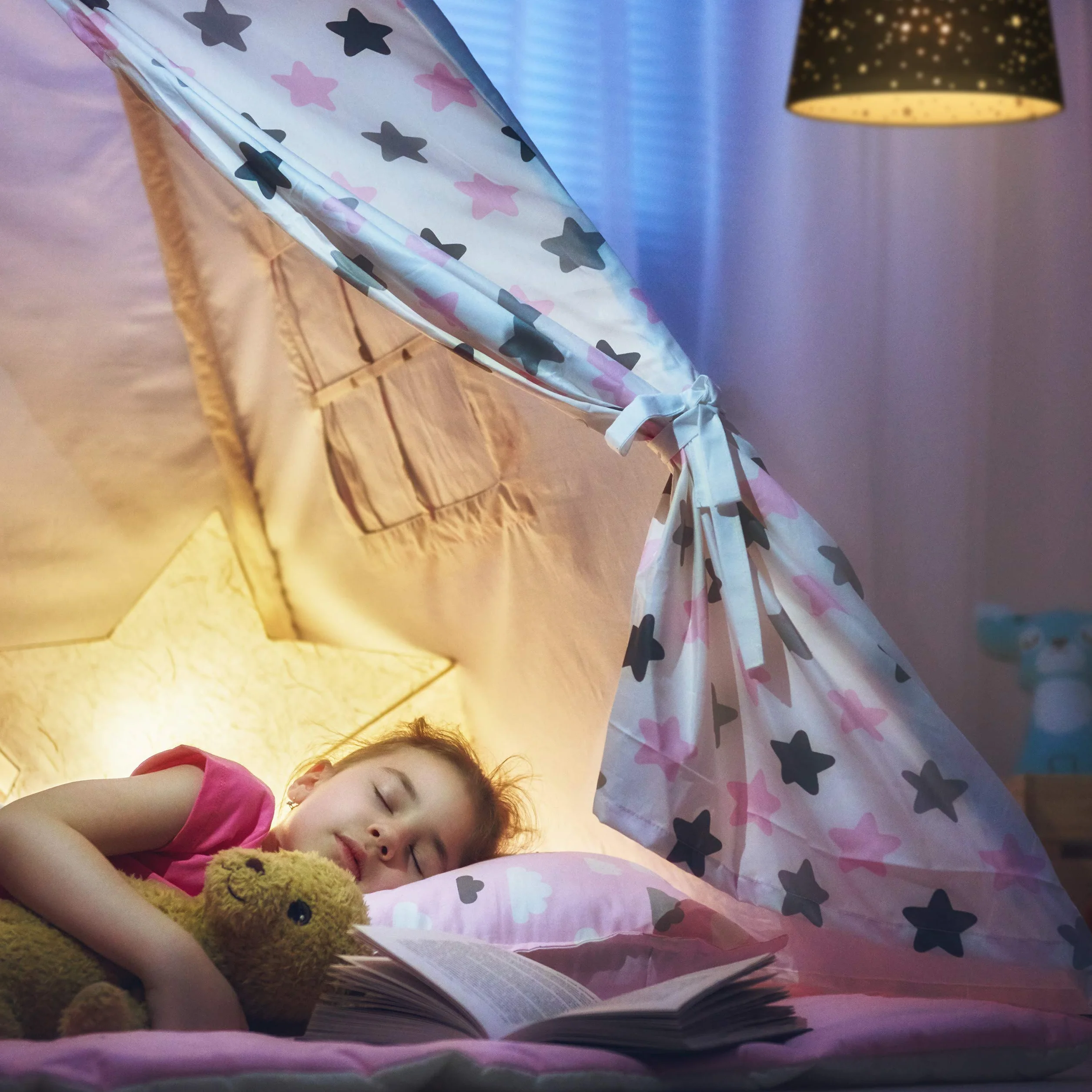 Relaxdays lampa dziecięca gwiazdki wisząca E27 różowa