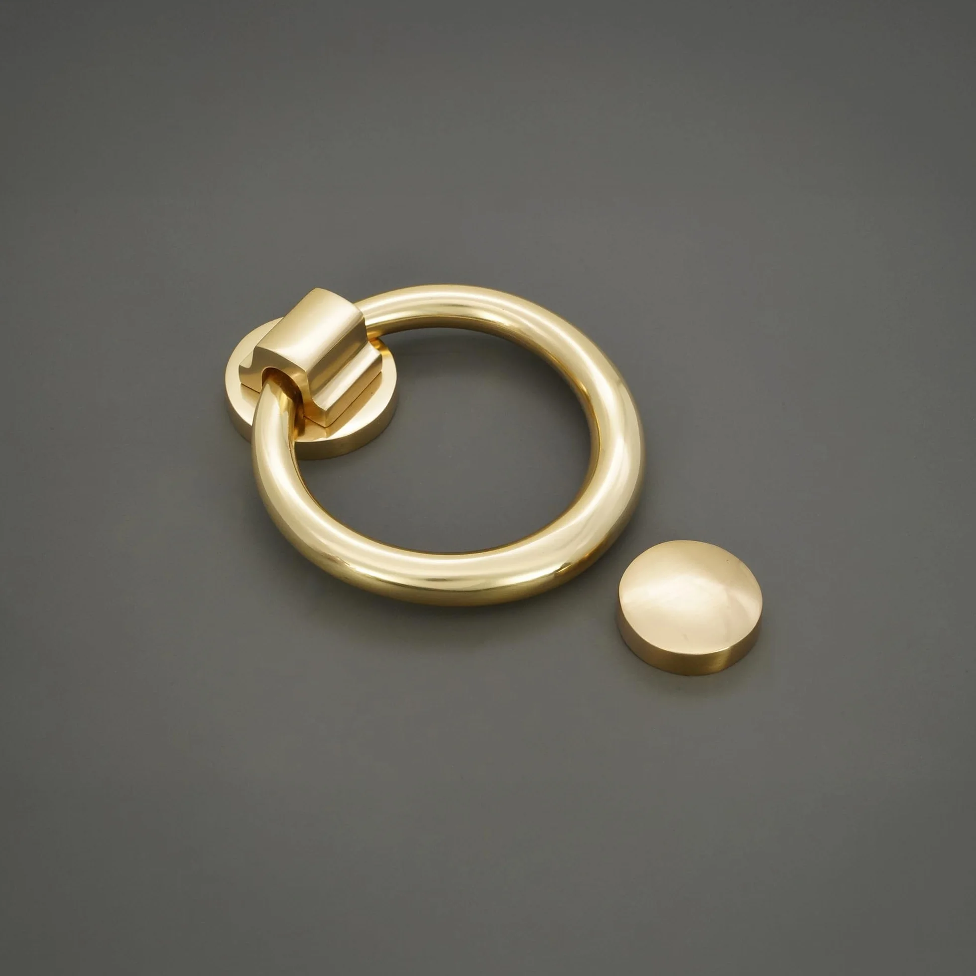 Infinity Decor Solid Brass 5” (12,7 cm) Kołatka do drzwi w kształcie pierścienia w polerowanej mosiądzowej końcówce – Wysokiej jakości ręczna kołatka do drzwi wejściowych