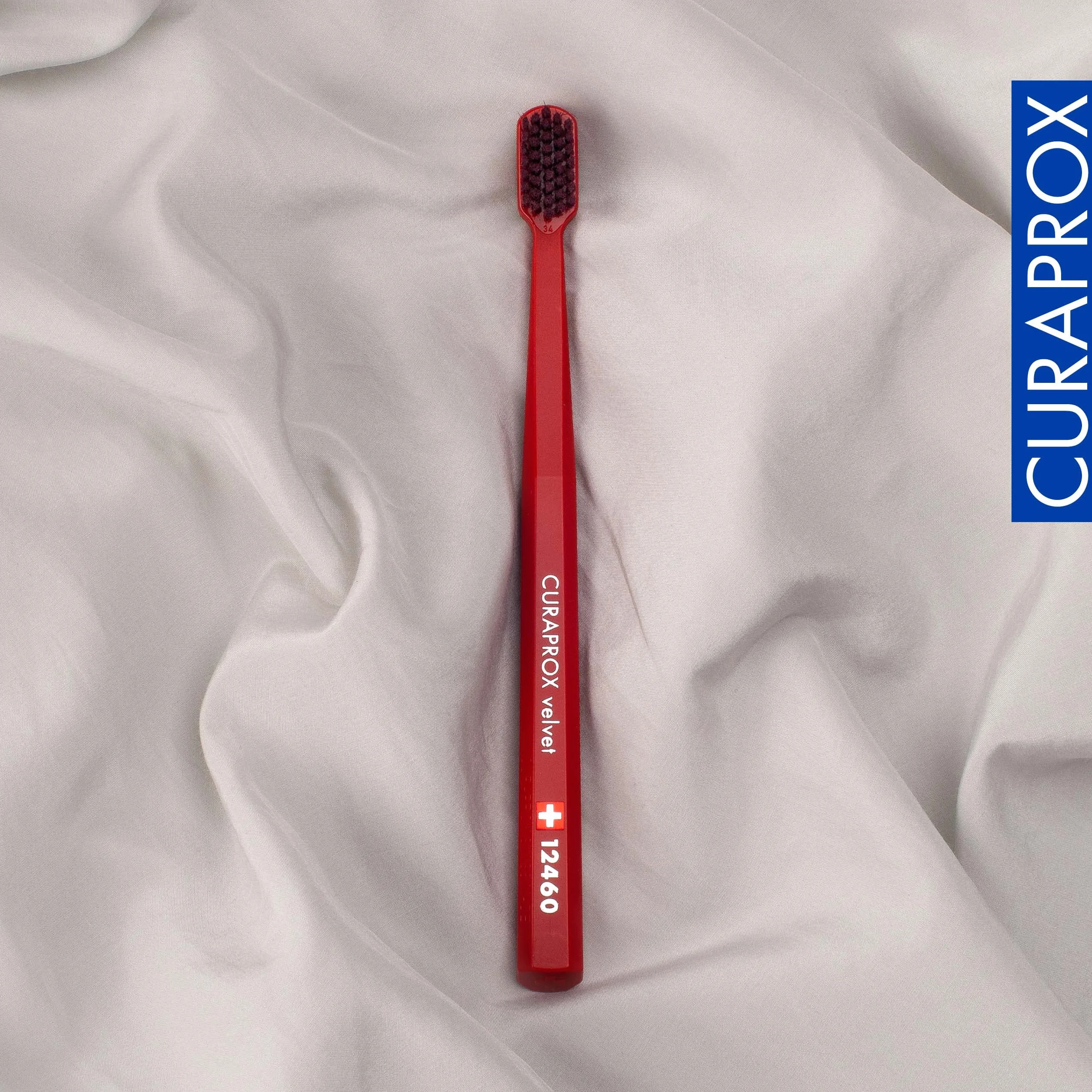 Curaprox CS 12460 aksamitna miękka szczoteczka do zębów-wrażliwa | Ultra delikatne czyszczenie z 12 460 filamentami/pojedyncze opakowanie, Miedź Czerwono-bordowa/Made in Switzerland