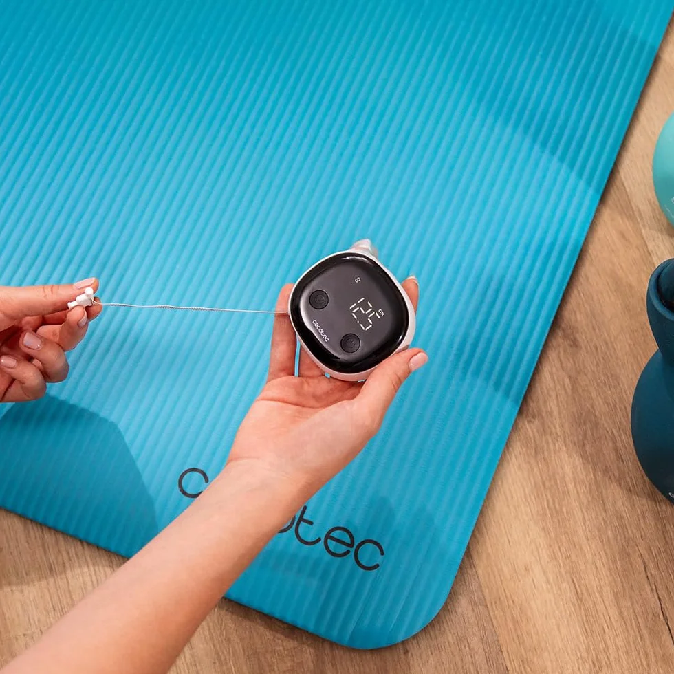Cecotec Cyfrowa taśma miernicza z Bluetooth, wyświetlaczem LED i aplikacją Surface Precision Body. Monitoruj pomiary ciała, łatwo synchronizuj ze smartfonem, funkcją personalizacji