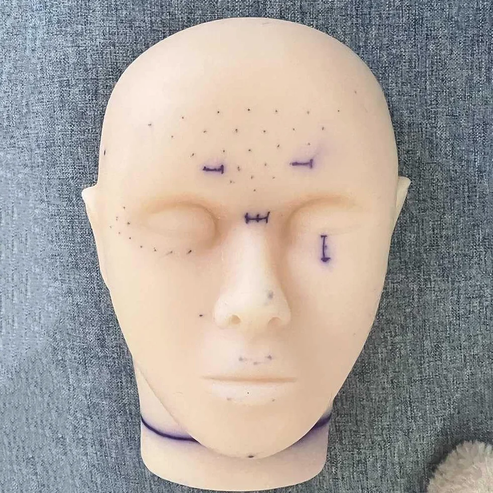 Wstrzyknięcie Szkolenie Silikonowy manekin Model twarzy, z symulowaną tkanką kostną i rzeczywistym poczuciem działania do ćwiczenia Płynu Wstrzyknięcie twarzy Szycie Tatuaż brwi