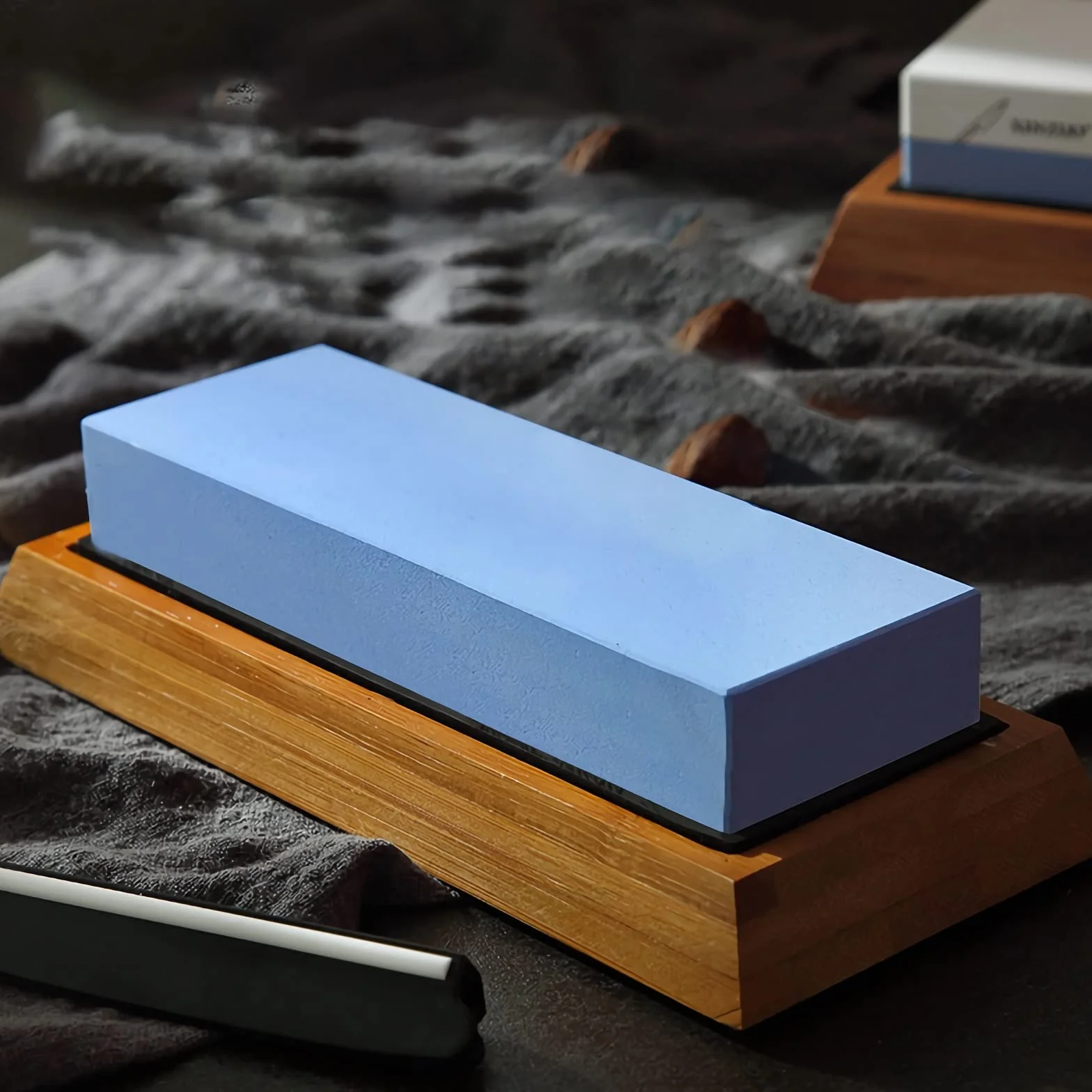 Kamień ostrzący， 15000 Grit japoński do polerowanego na lustro osełka nóż szefa kuchni kamień wodny ostrzałki do noży kuchennych(800g)
