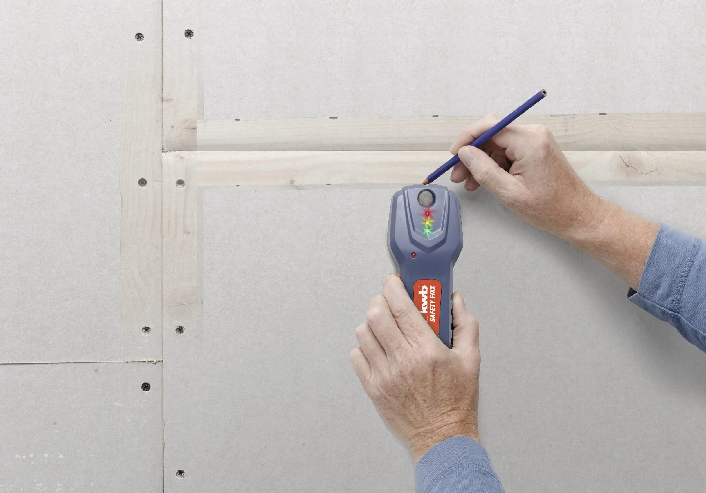 kwb Detektor przewodów Safety-Fixx 011620 (lokalizator przewodów elektrycznych, metali, belek drewnianych)