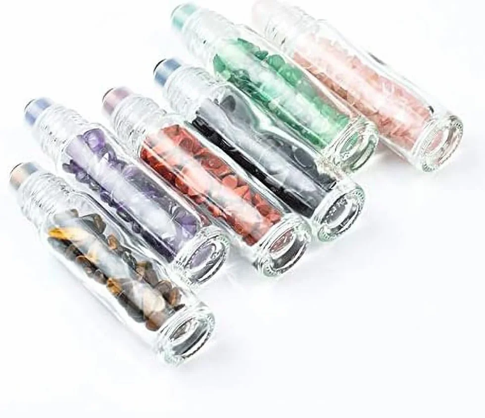 10 sztuk 10 ml butelek z kamieniami szlachetnymi, butelki na próbki z zatyczkami bambusowymi, wewnątrz kryształowe wiórki lecznicze do olejków eterycznych, perfum, aromaterapii