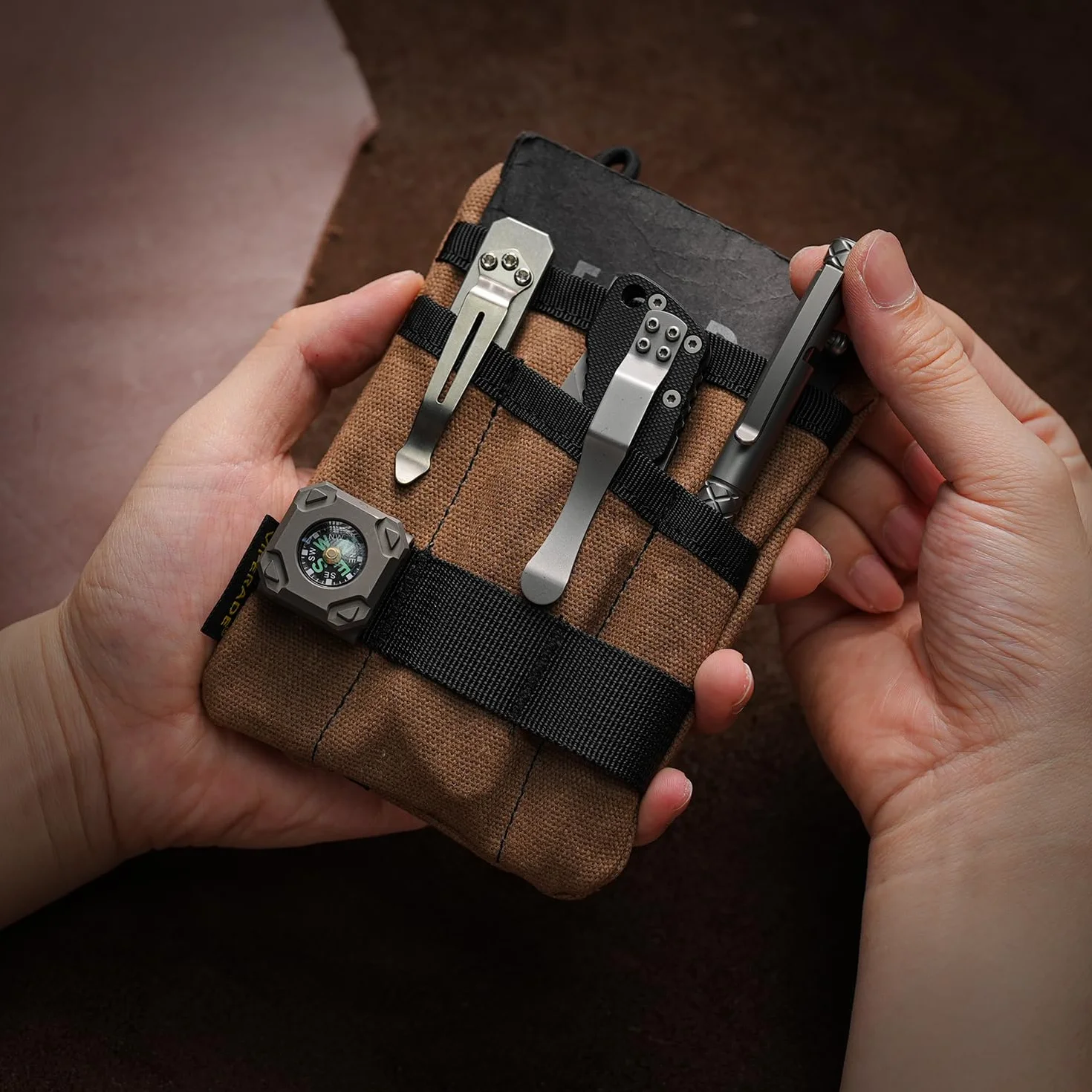 VIPERADE VE1-OW Mała kieszonka kieszonkowa EDC, woskowane płótno torba z organizerem EDC, mała torba narzędzia EDC z 5 kieszeniami, mały organizer kieszonkowy Multitool na latarkę Multitools notes-tan