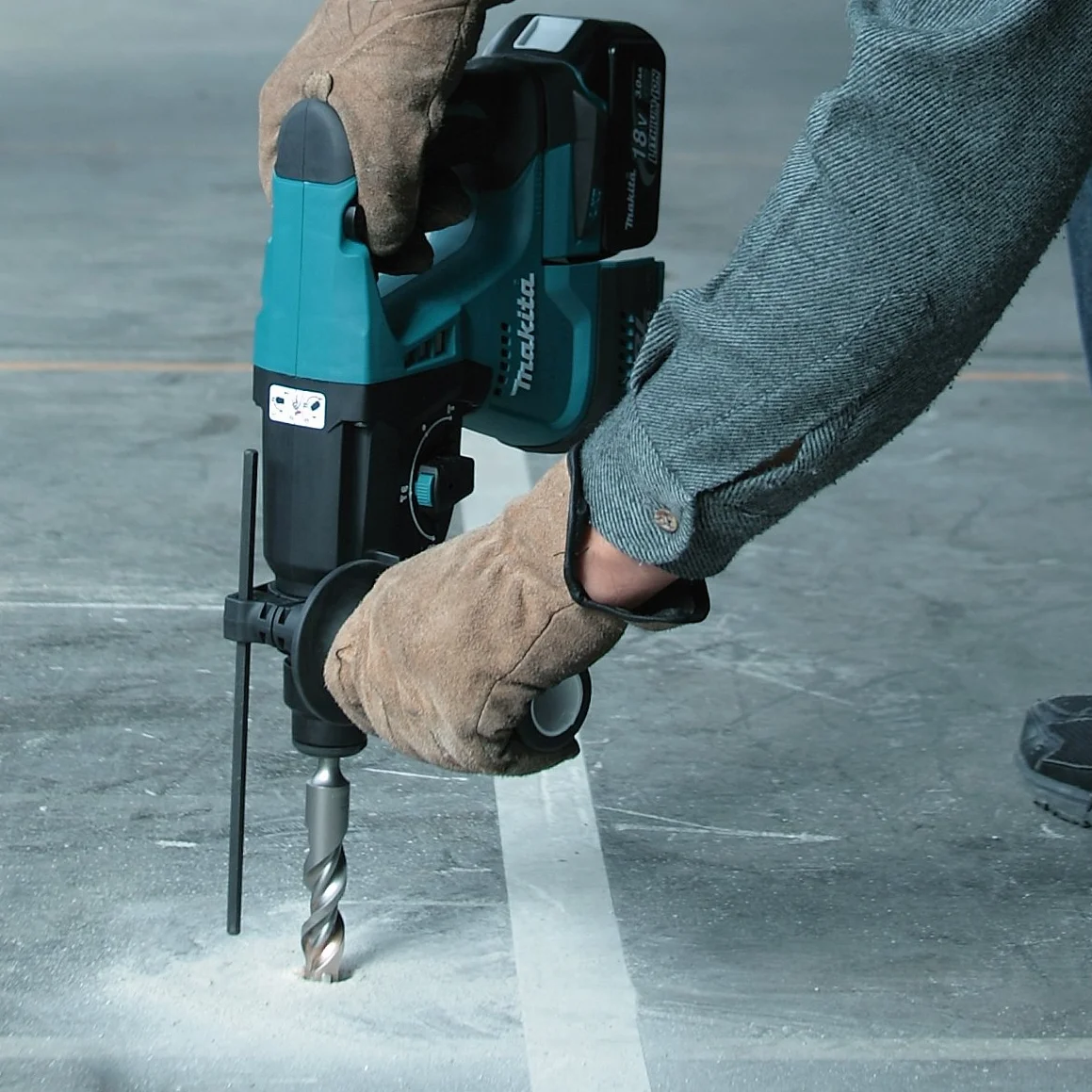 Makita Dhr243Zj Młot Udarowo-Obrotowy, Czarny/Niebieski, ‎35.3 x 8.5 x 21.3 cm; 3.5 kg
