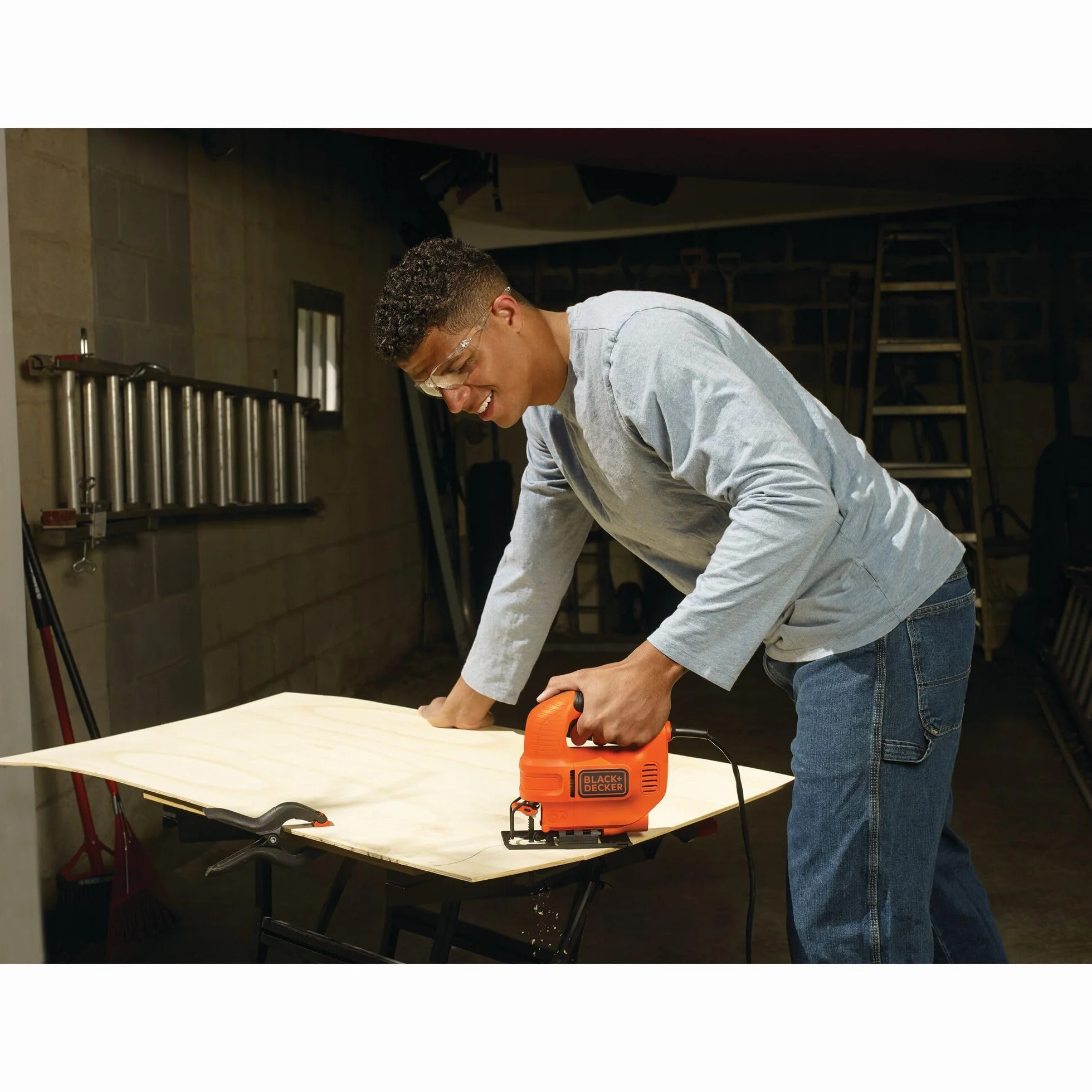 BLACK+DECKER Wyrzynarka do drewna, moc 400 W, KS501-QS