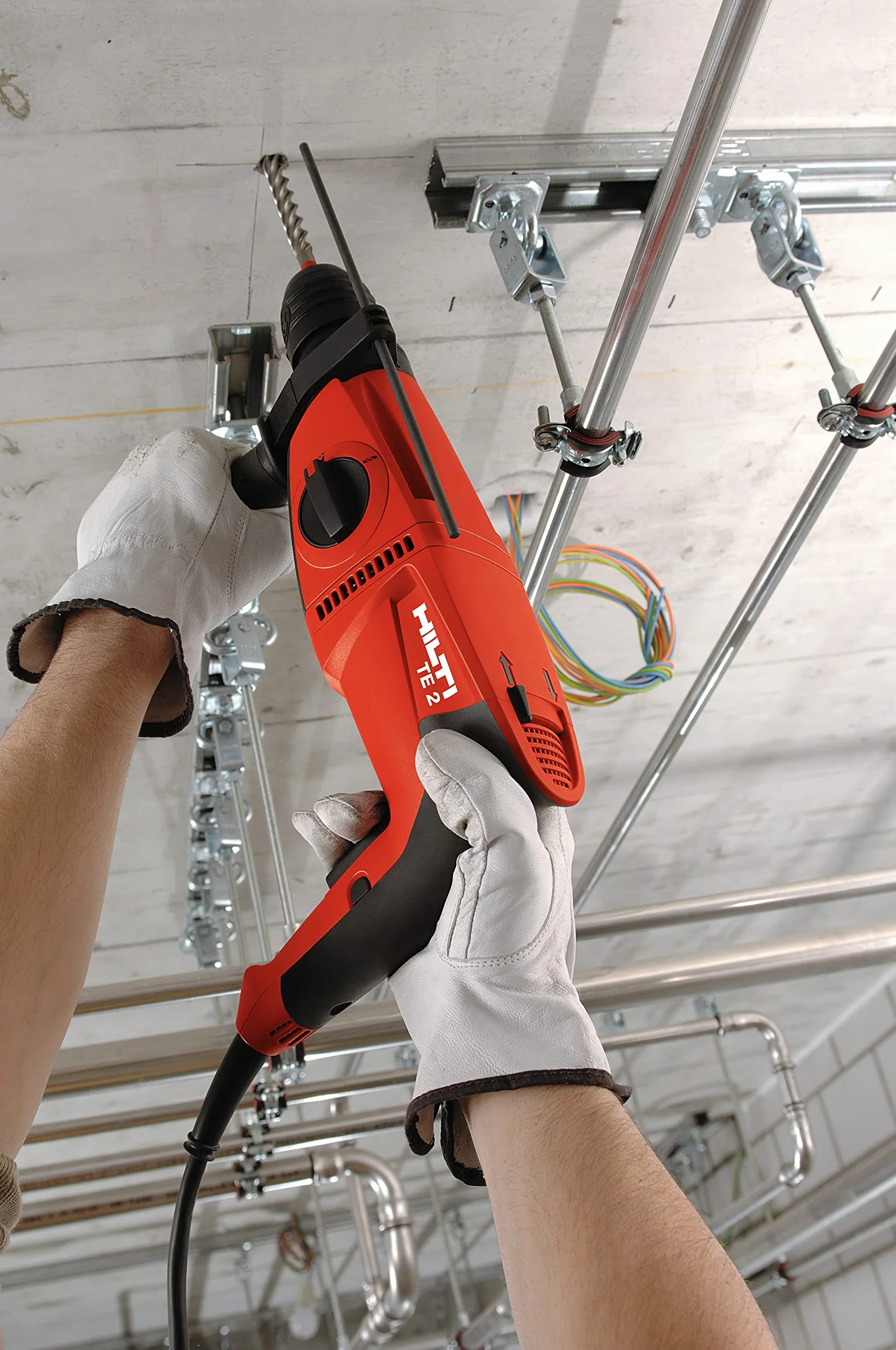 Hilti 228080 Młot udarowo-obrotowy TE 2 230 V (650 W, 1,8 J, SDS Plus, zadania wiertnicze z 2 trybami: z udarem i bez, waga: 2,7 kg, łącznie z walizką)
