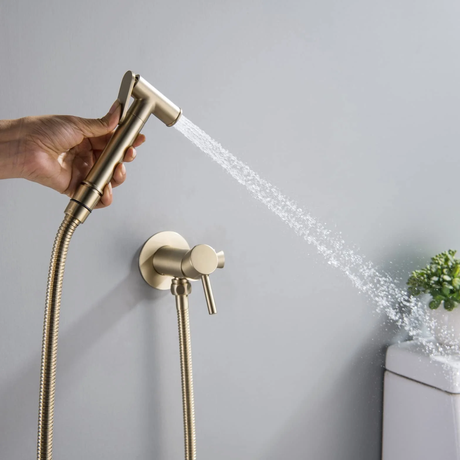 Złoty mosiężny ręczny opryskiwacz bidet zestaw do toalety naścienny zestaw opryskiwaczy pieluch z pojedynczym uchwytem wąż prysznicowy 150 cm w zestawie
