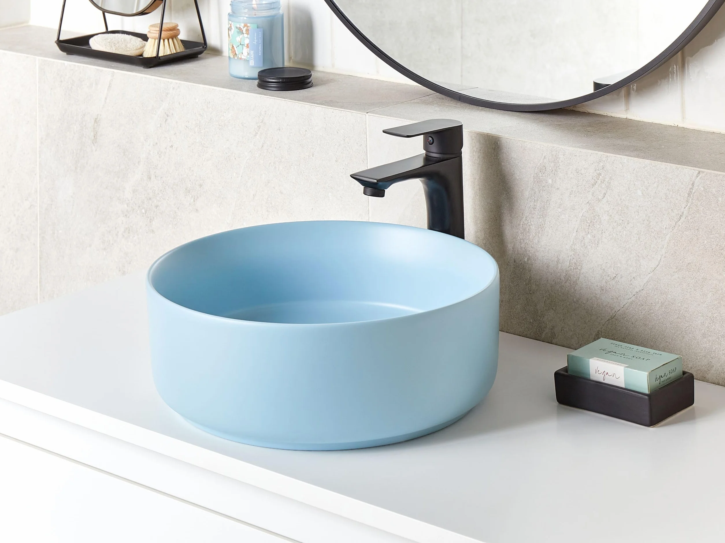 Umywalka łazienkowa nablatowa ceramiczna mat okrągła 37 cm niebieska Gudar