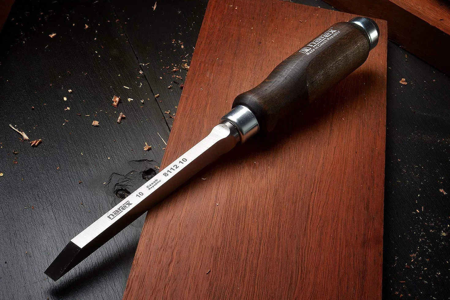 Narex Dłuto do dziurkowania 10 mm z drewnianym uchwytem