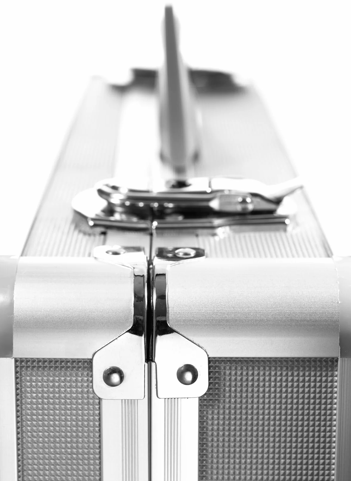 Aluminiowa walizka oświetleniowa premium PB2 z konfigurowalną wkładką piankową – trwałe, lekkie i bezpieczne rozwiązanie do przechowywania sprzętu, narzędzi i akcesoriów
