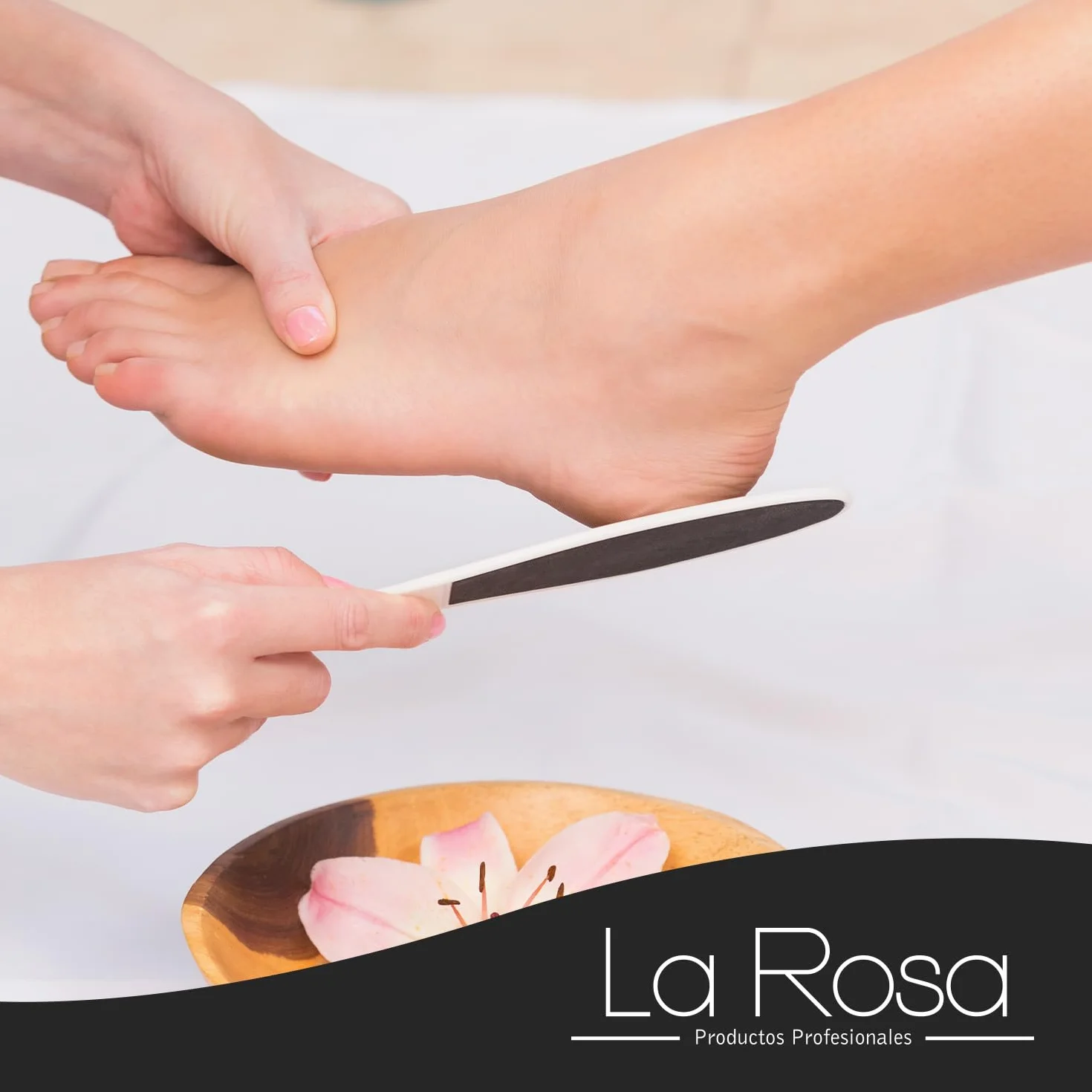 LaRosa PUMICE SPA Dwustronny pilnik do stóp – przezroczysty uchwyt z czarnym pumeksem (grubym) i powierzchnią szlifowania (drobna)