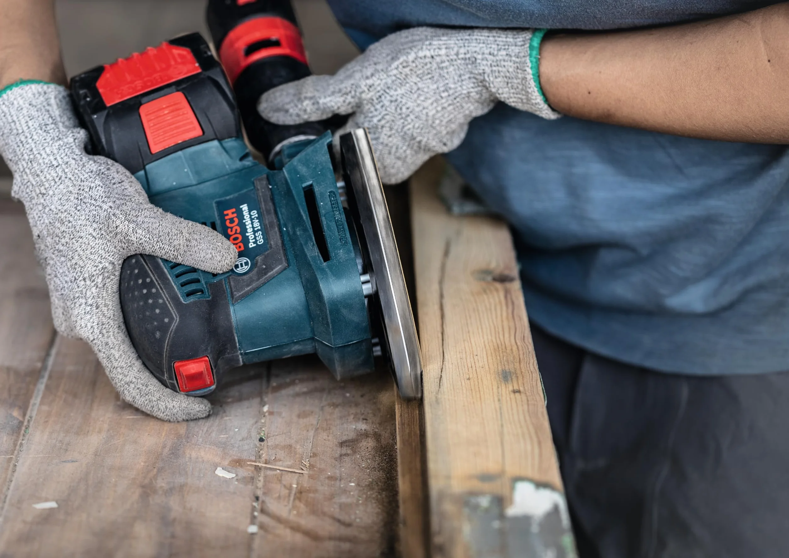 Bosch 50x Zestaw papierów ściernych EXPERT C470 z 7 otworami (do Farba na drewnie, Ø 100x150 mm, Ziarnistość 60/80/120/180/240, Professional Akcesoria Szlifierka wielofunkcyjna)