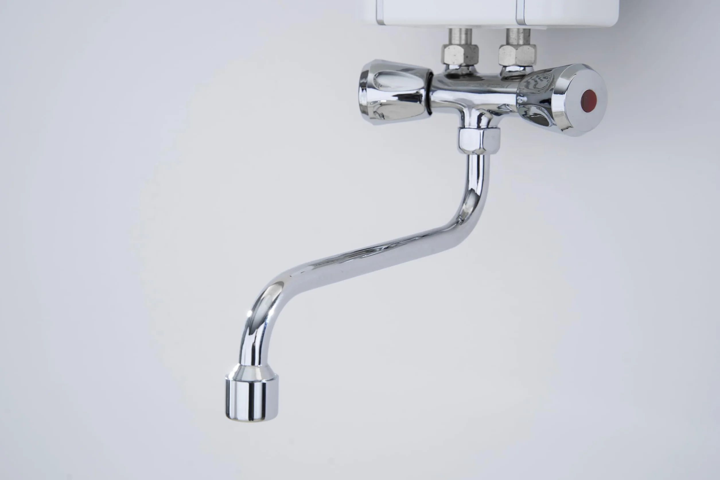 Thermoflow Mały przepływowy podgrzewacz wody 3,5 kW z armaturą Typ/model: ELEX35ARM