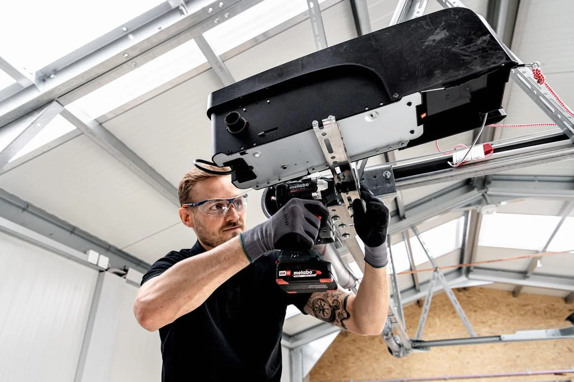 metabo SSW 18 LT 300 BL 602398850 Bezprzewodowy klucz udarowy 300 Nm 18 V bez baterii