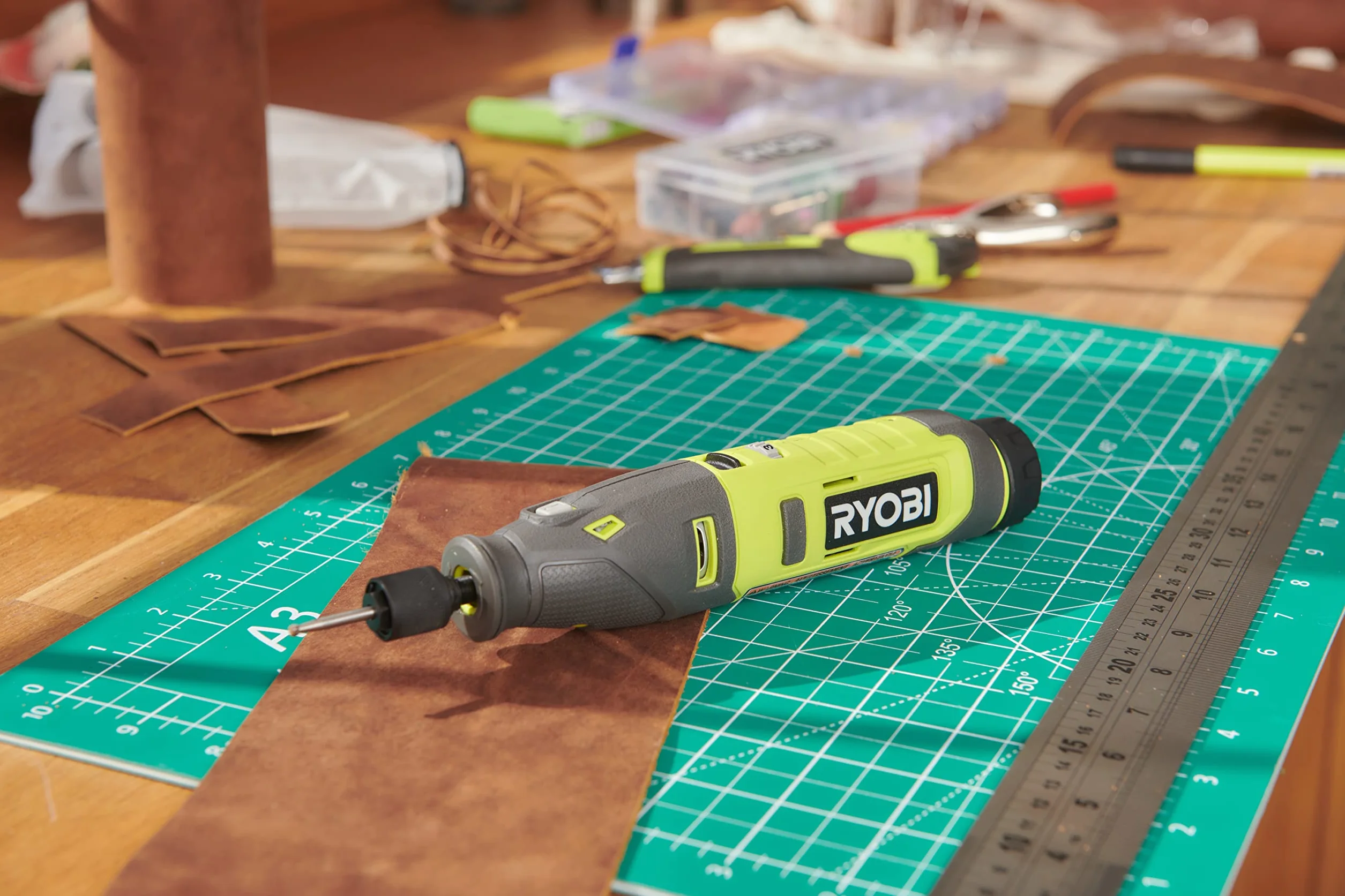Ryobi Mini Wielofunkcyjne Narzędzie 4V 5000-25000 obr/min RRT4-120GA15
