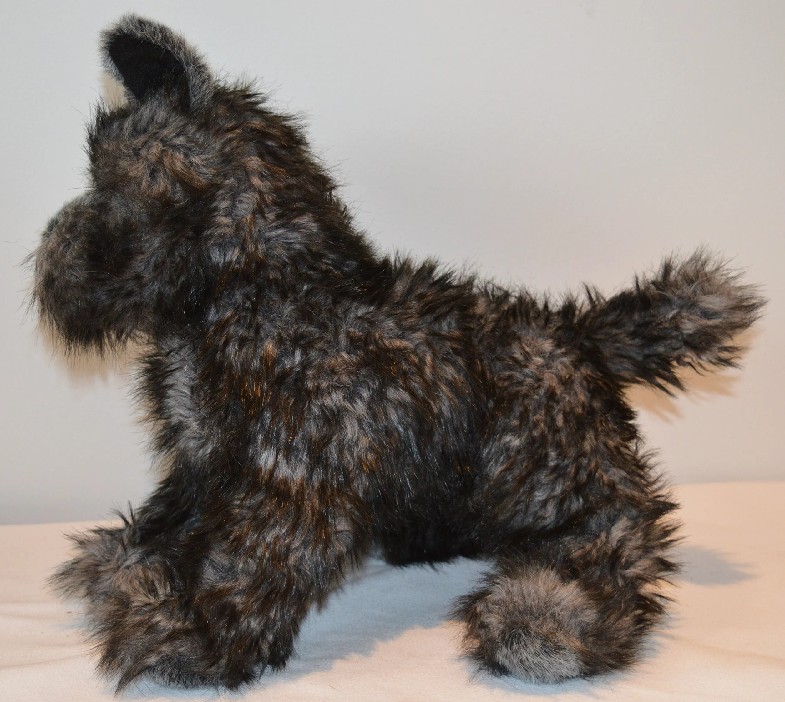 Cairn Terrier - terapia wypchanych zwierząt dla osób z utratą pamięci spowodowaną starzeniem się i opiekunami przez niezapomniane zwierzęta