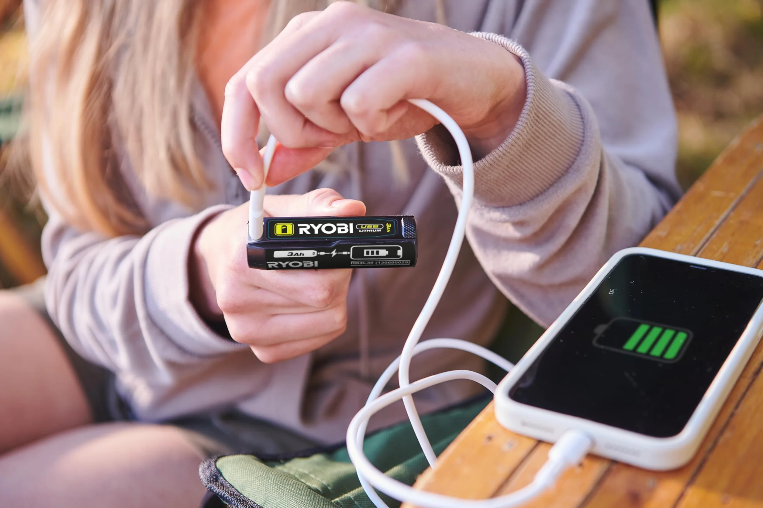RYOBI RB4L30 akumulator litowy USB 4 V 3,0 Ah i powerbank
